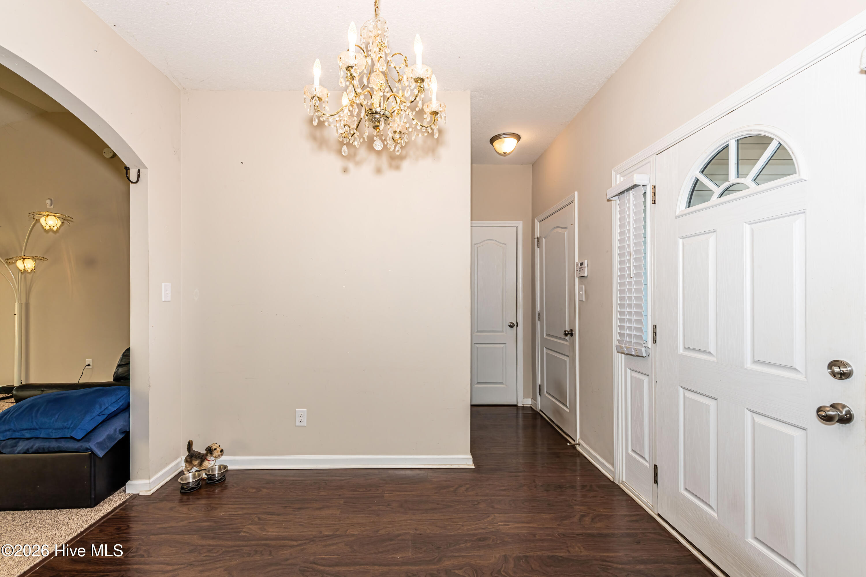 100549847 | Photo 38