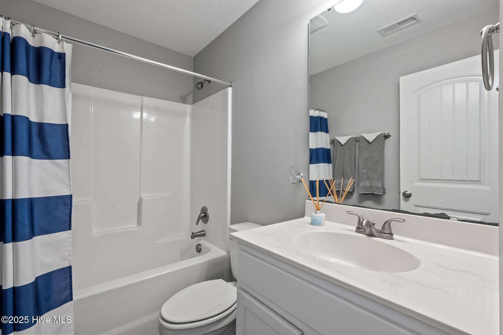 100536269 | Photo 34