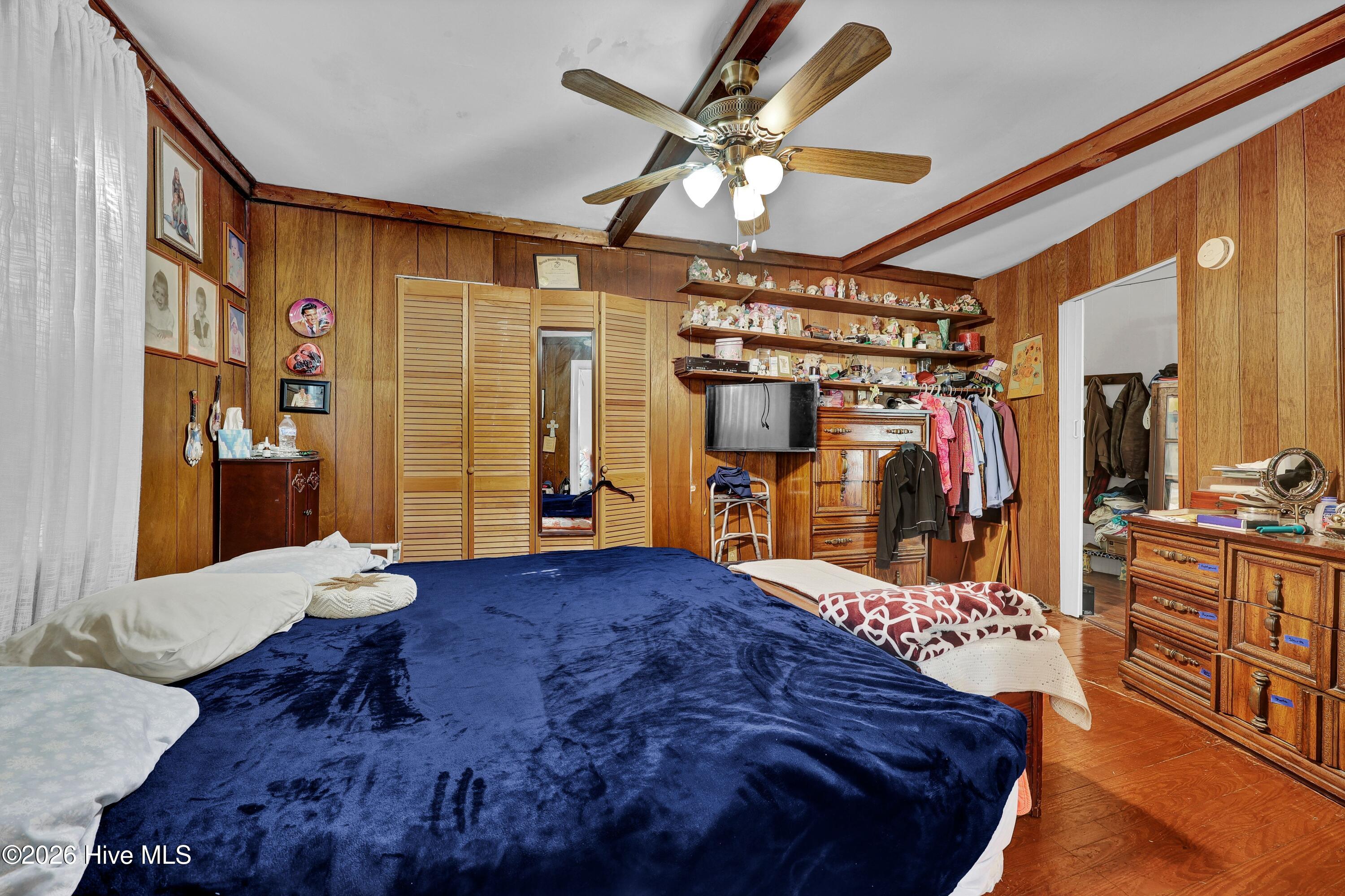 100569876 | Photo 14