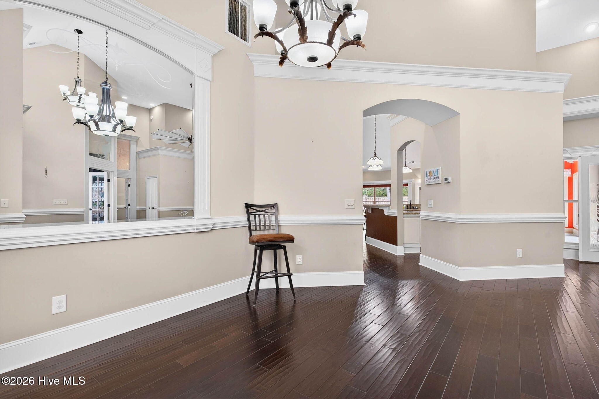 100560240 | Photo 10