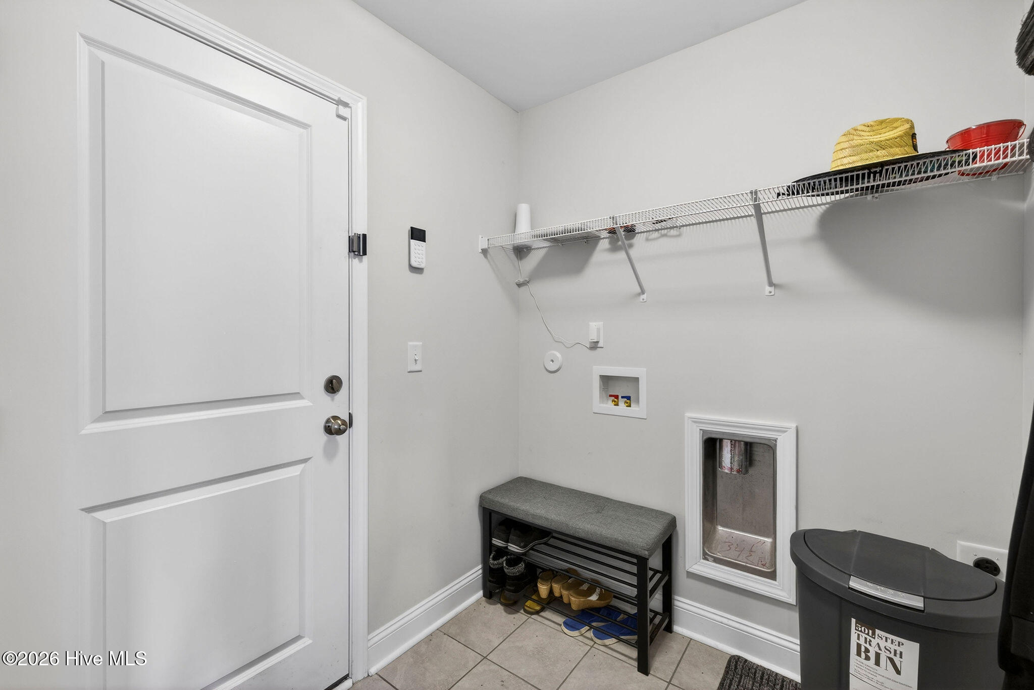 100570074 | Photo 17