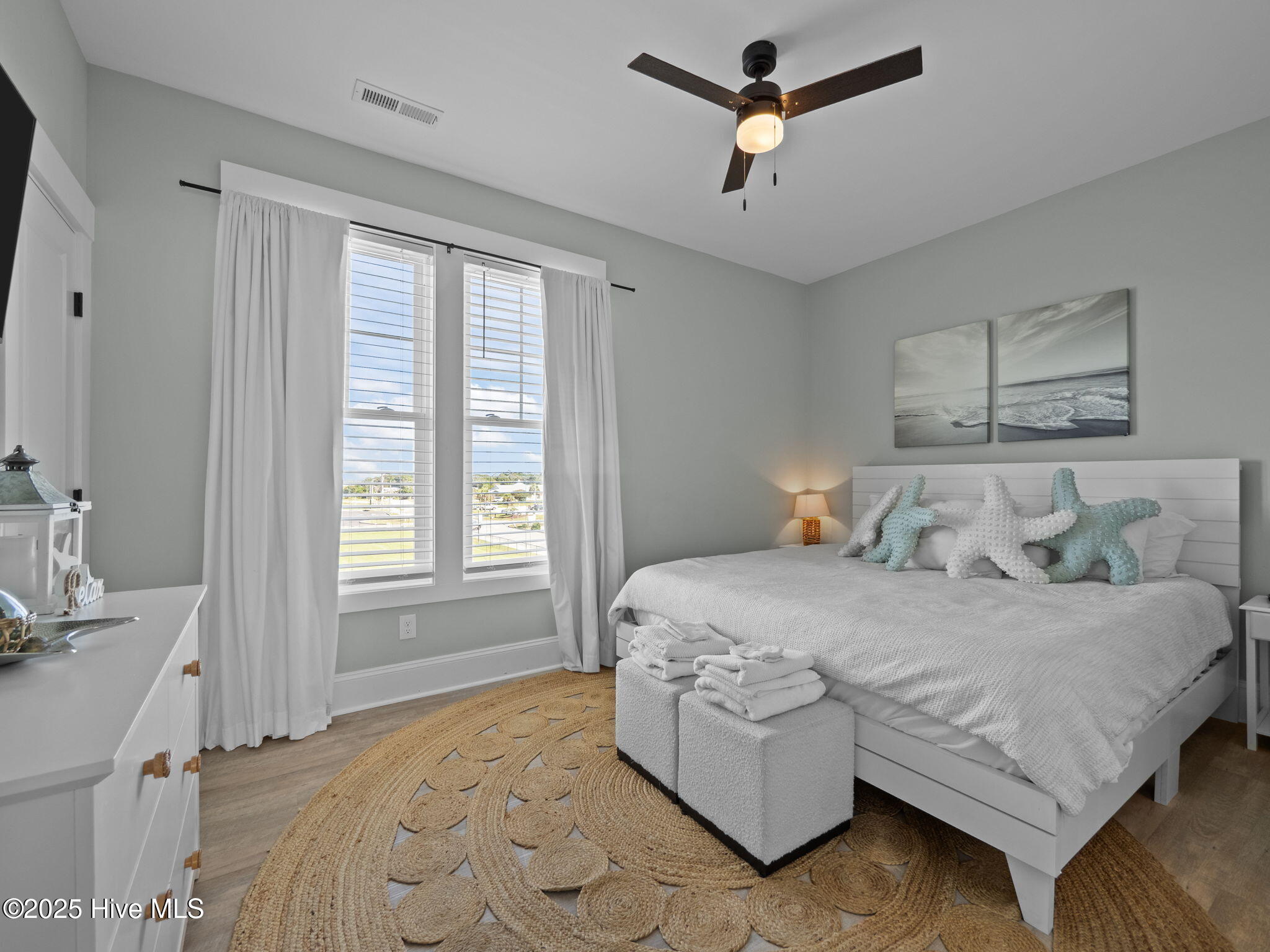 100535582 | Photo 41