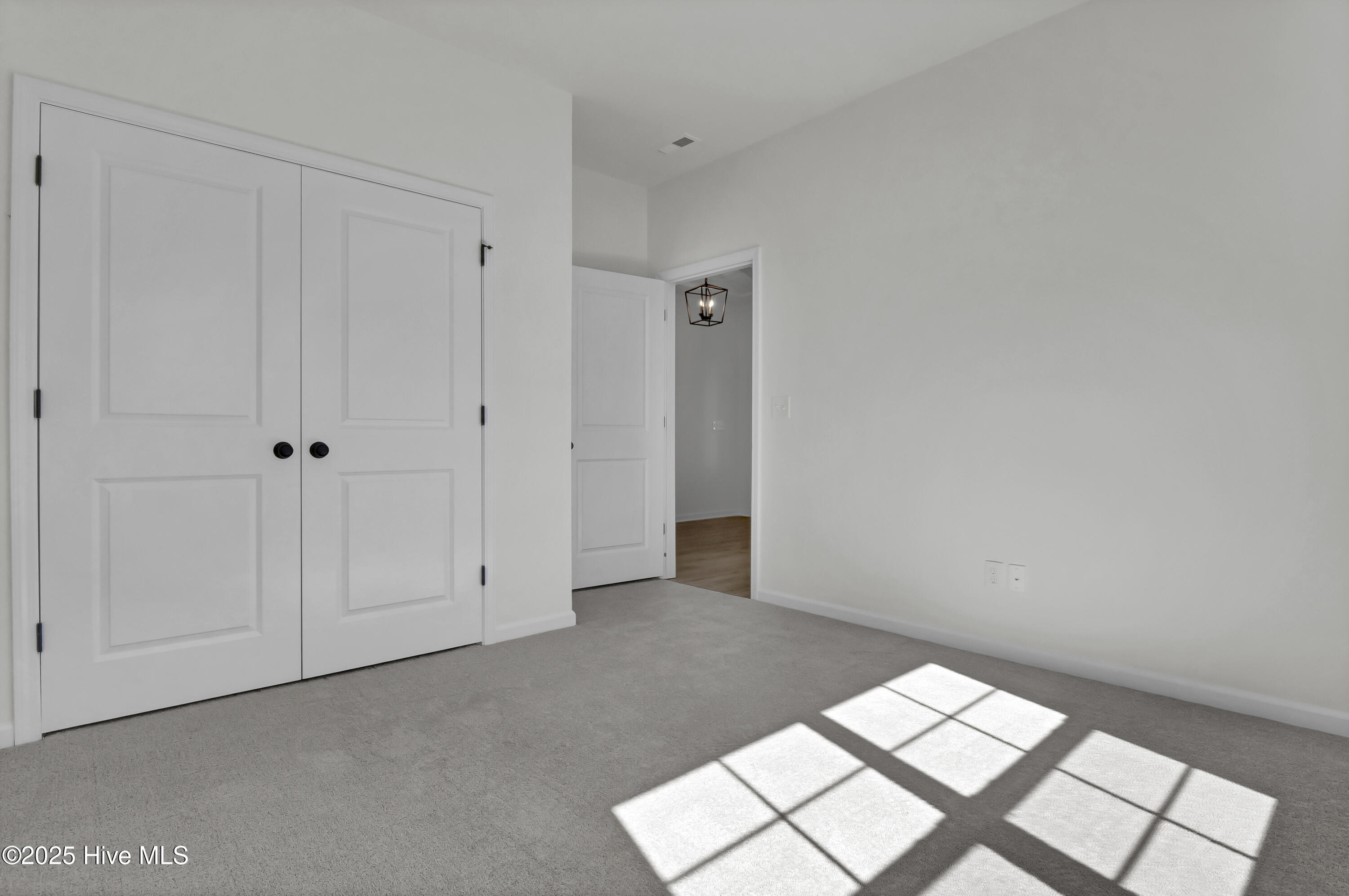 100551524 | Photo 22