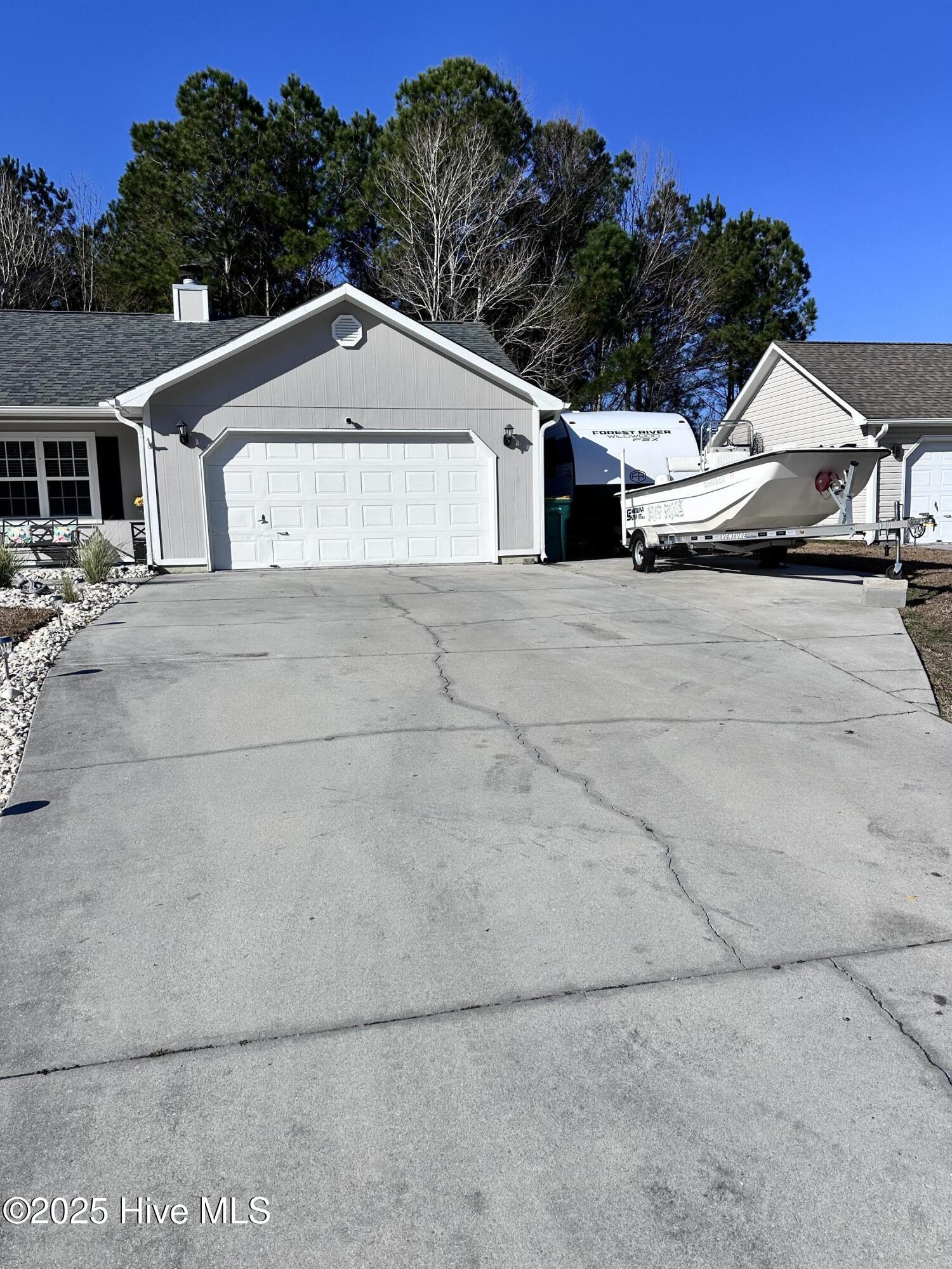 100546985 | Photo 49