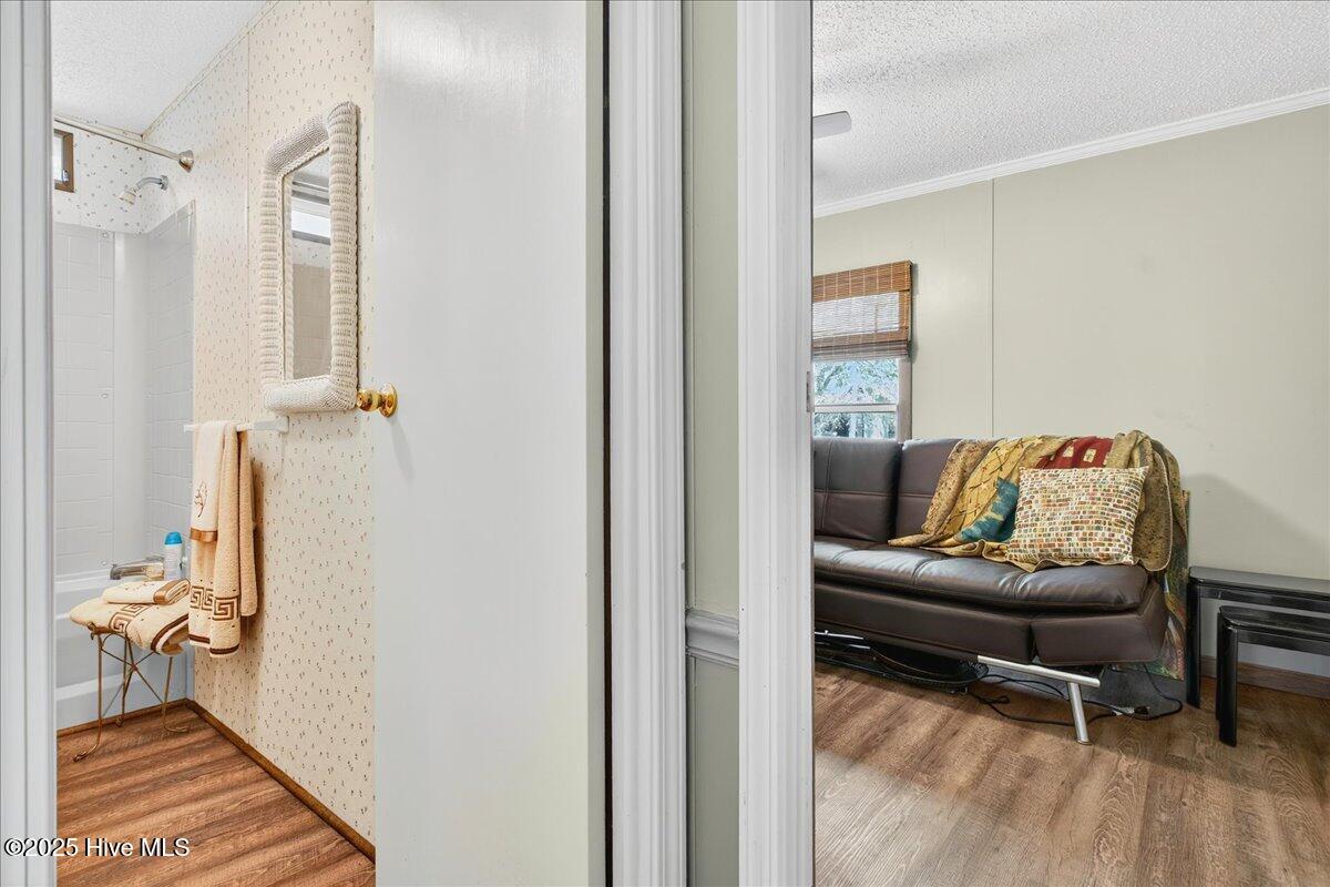 100534395 | Photo 28