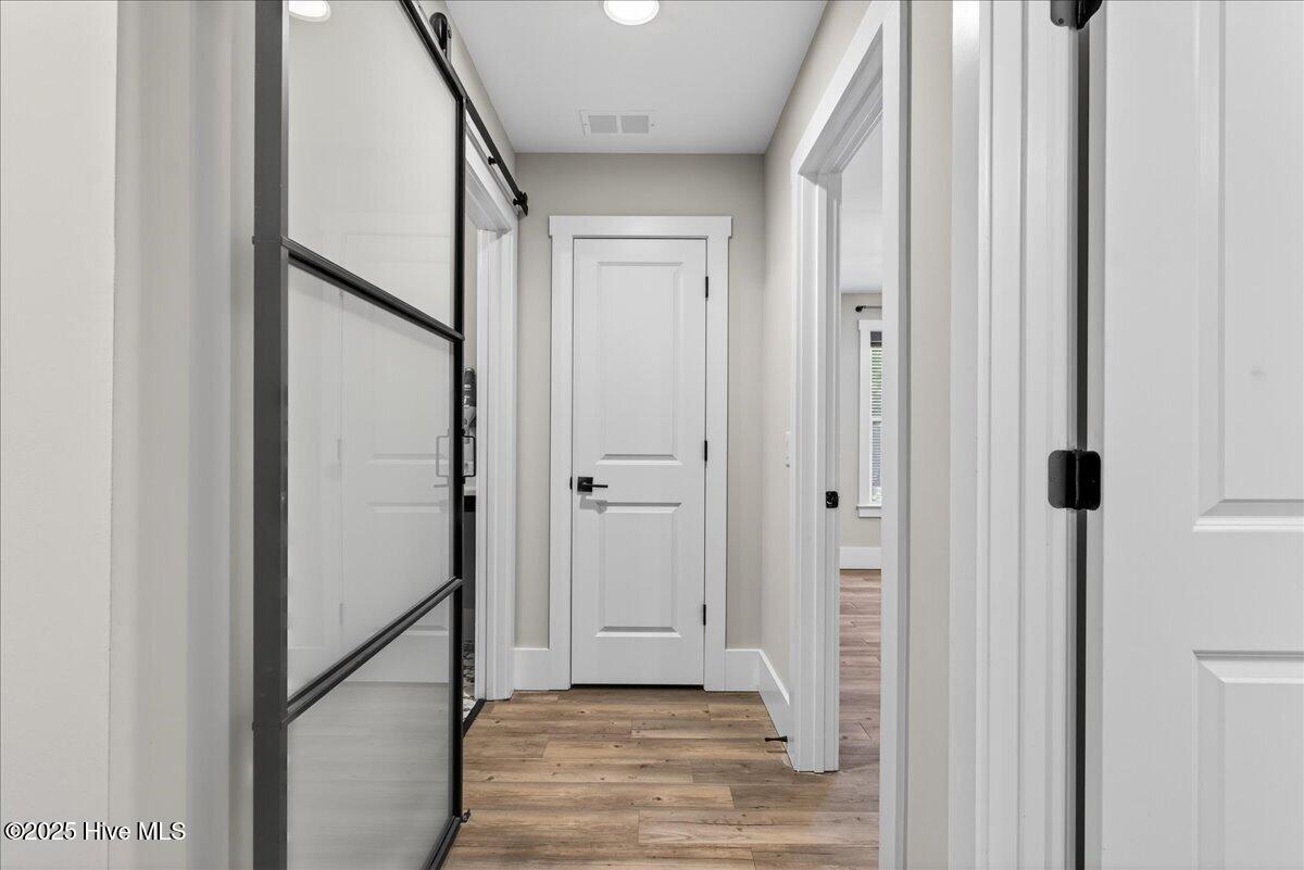 100514096 | Photo 41