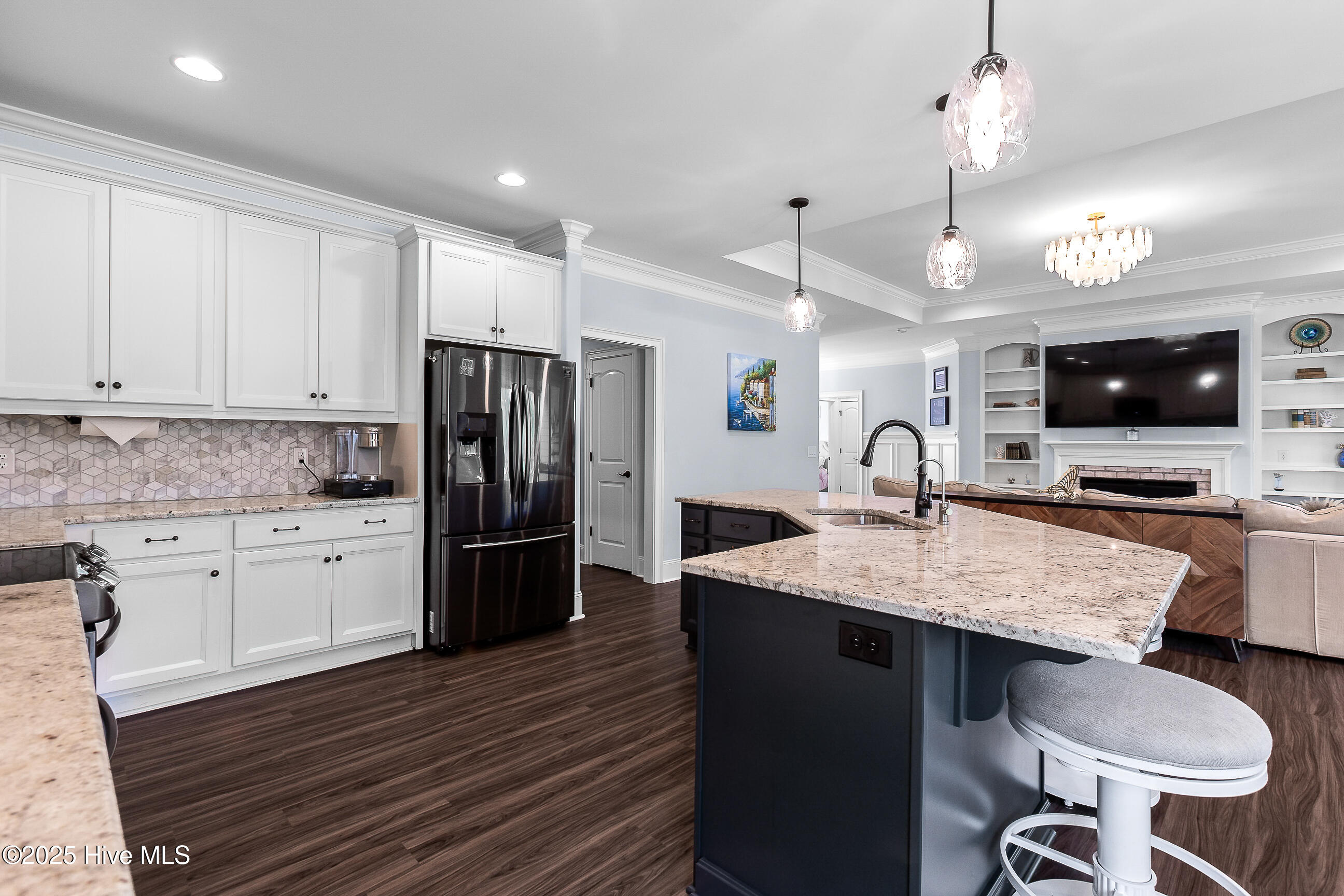 100536190 | Photo 14