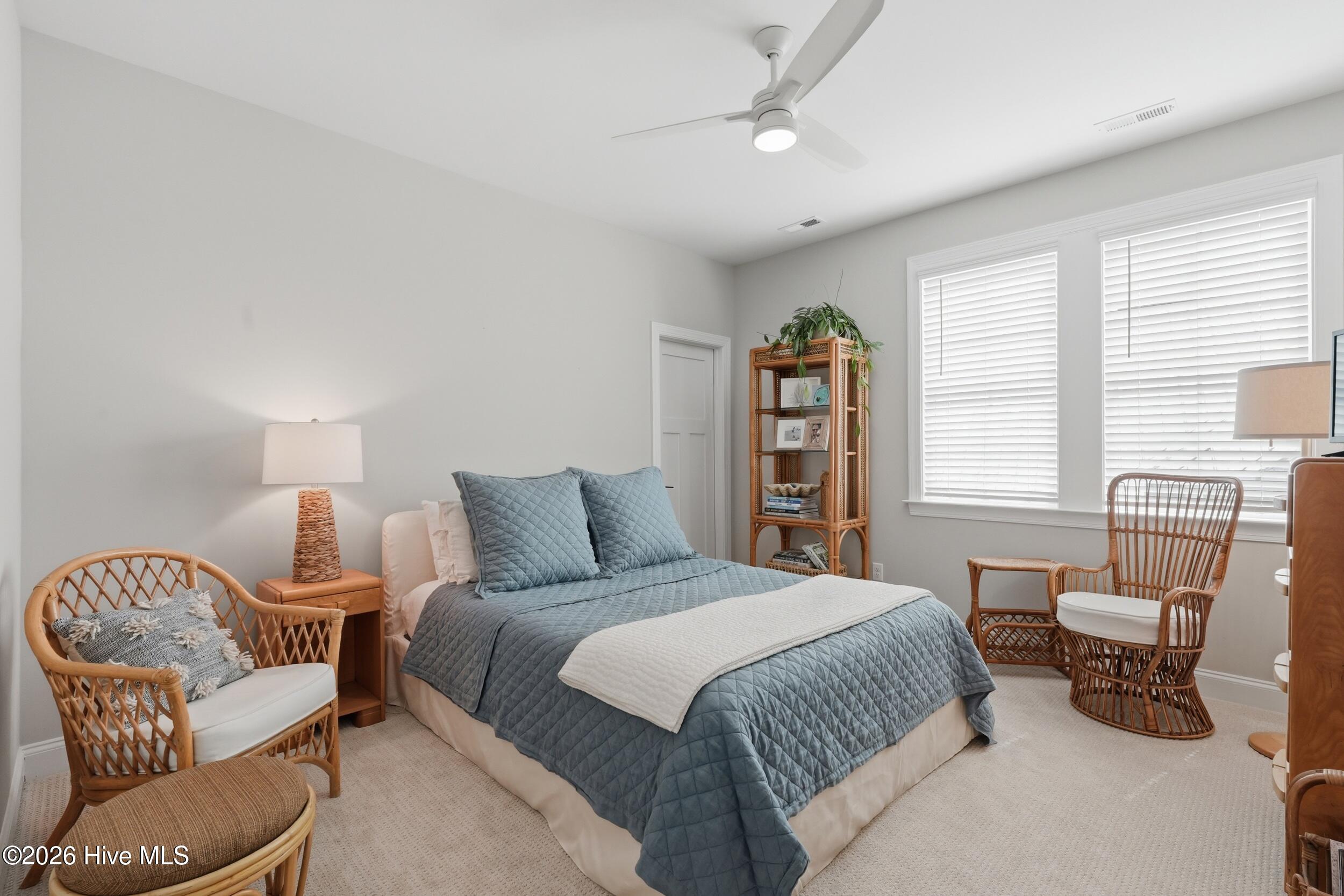 100562454 | Photo 47