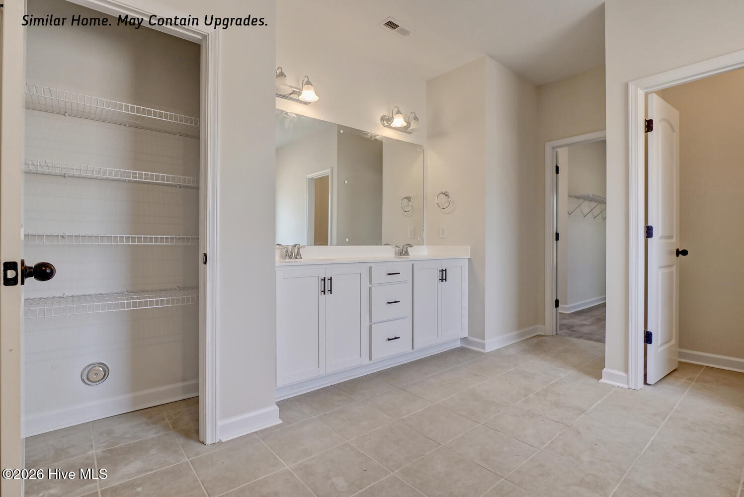 100565714 | Photo 17