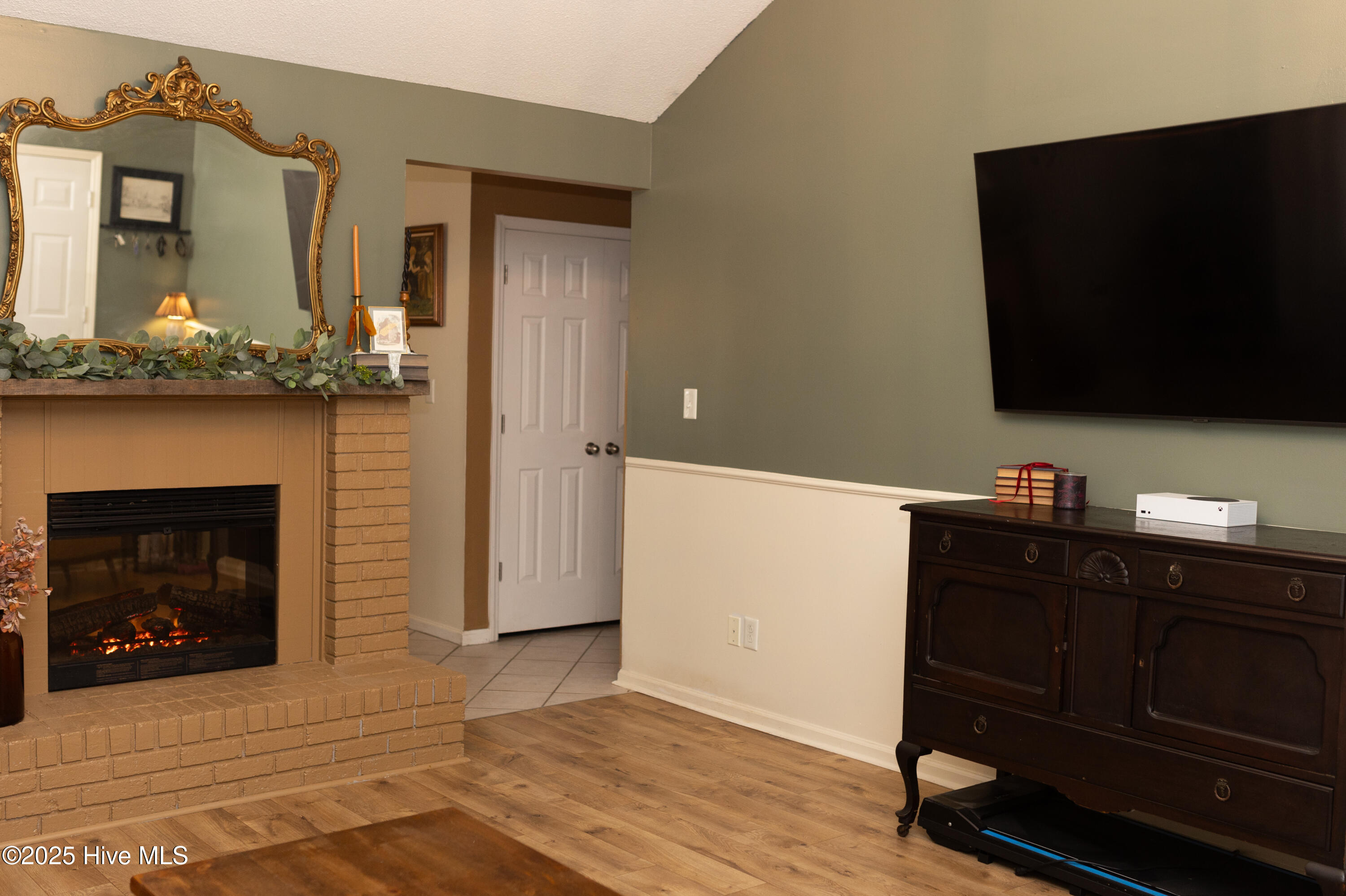 100540057 | Photo 13