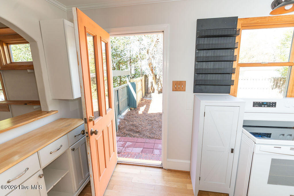 100554317 | Photo 29