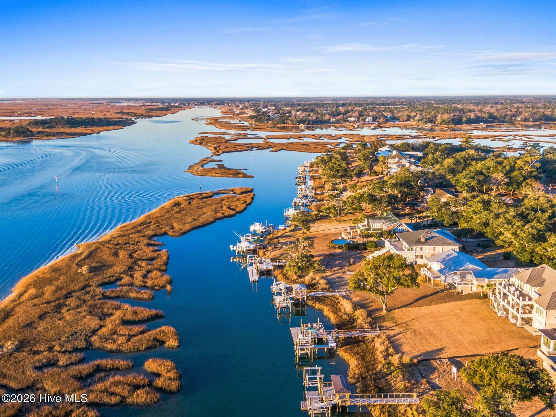 100548743 | Photo 15