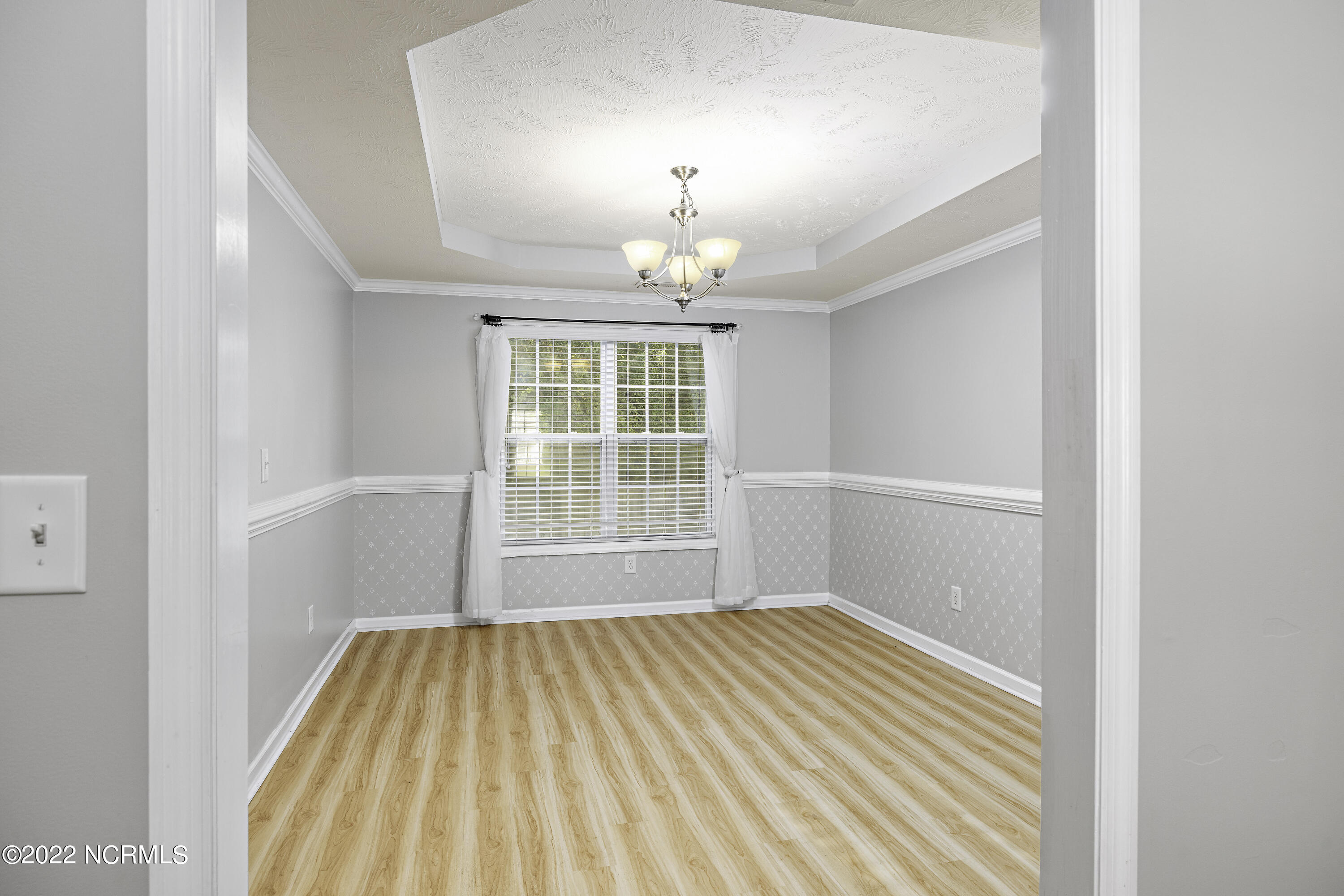 100549189 | Photo 10