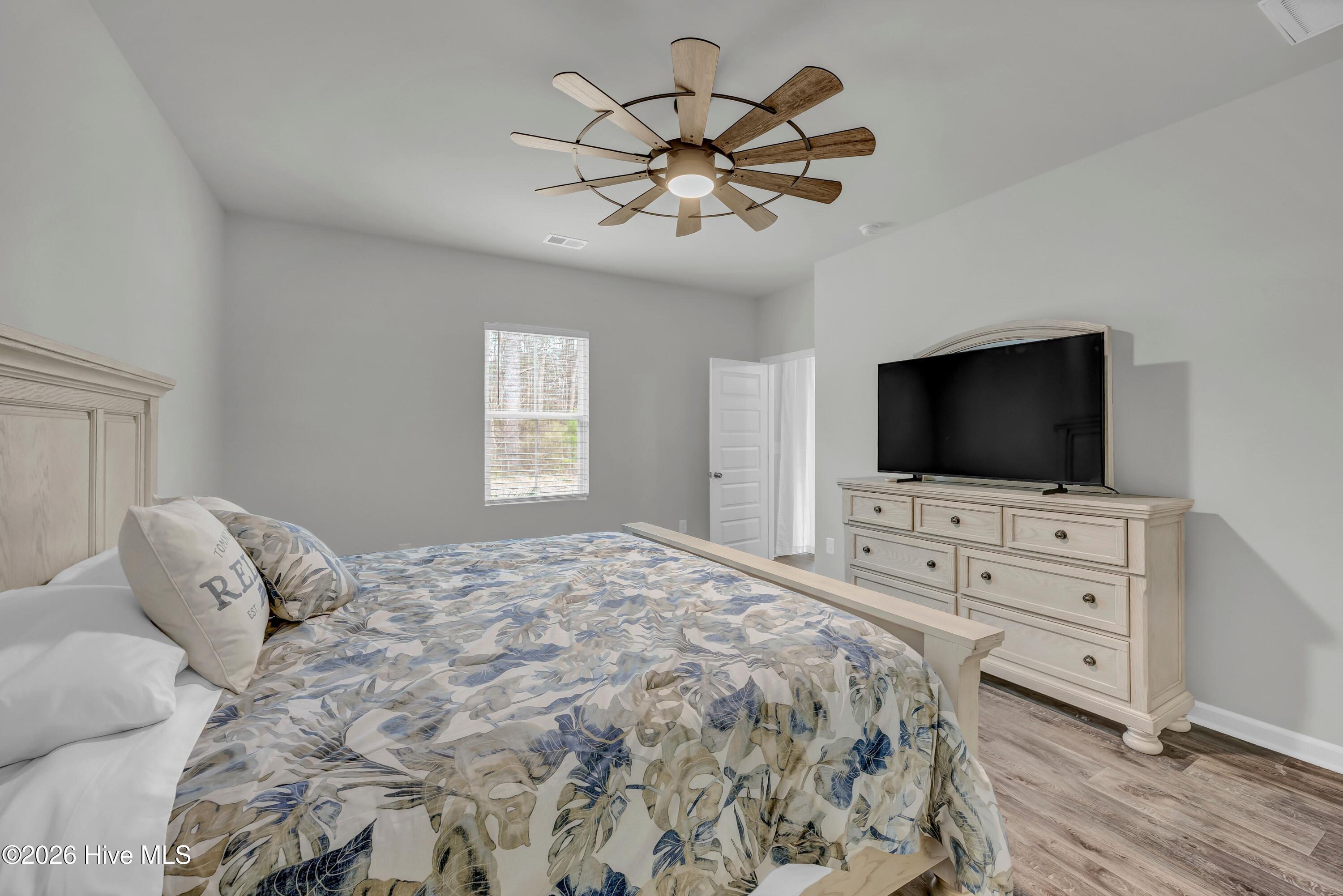 100554355 | Photo 15