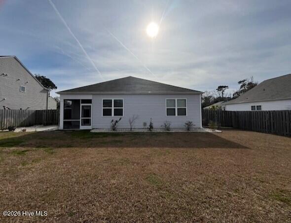 100548379 | Photo 35