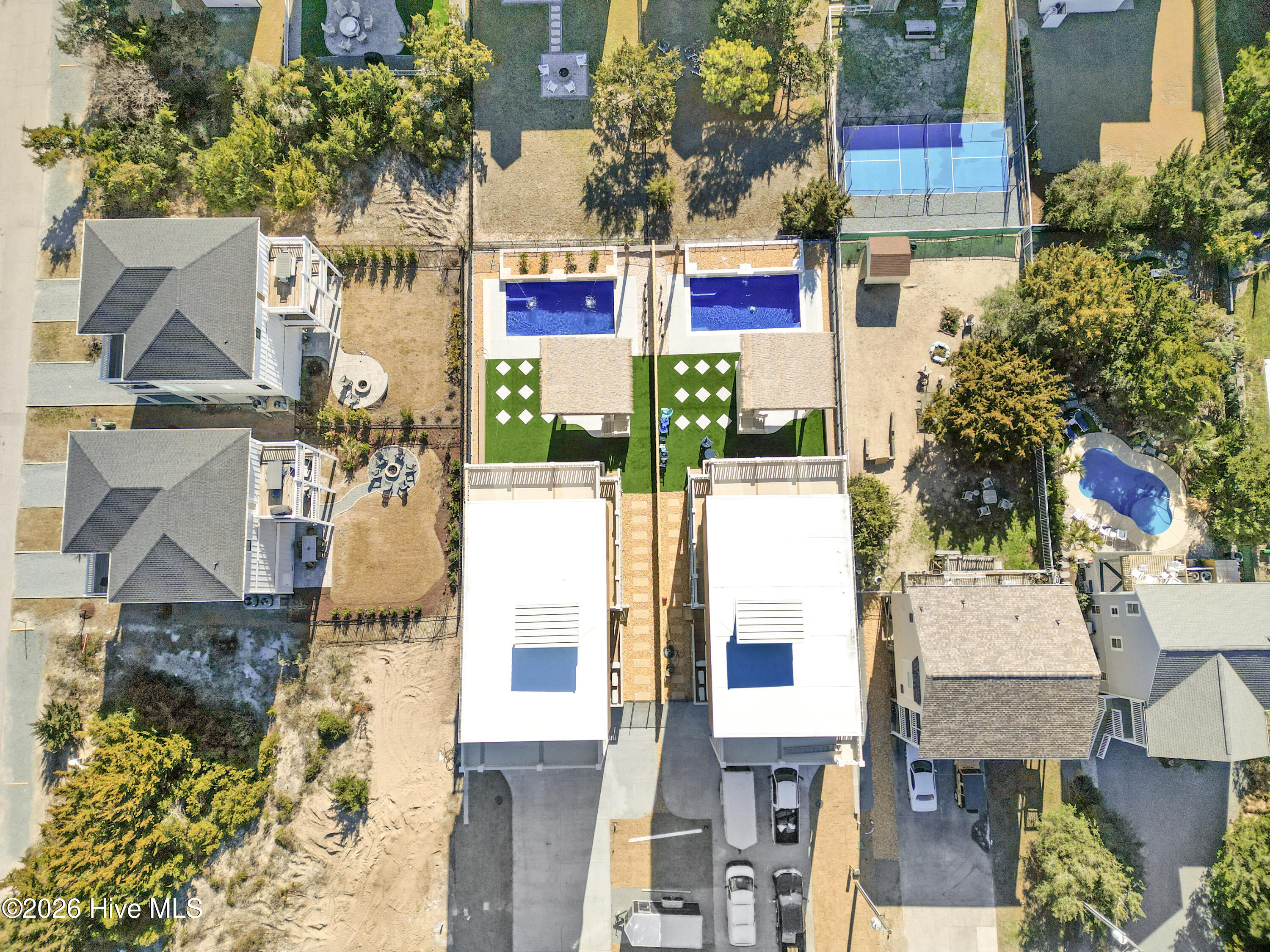 100551953 | Photo 121