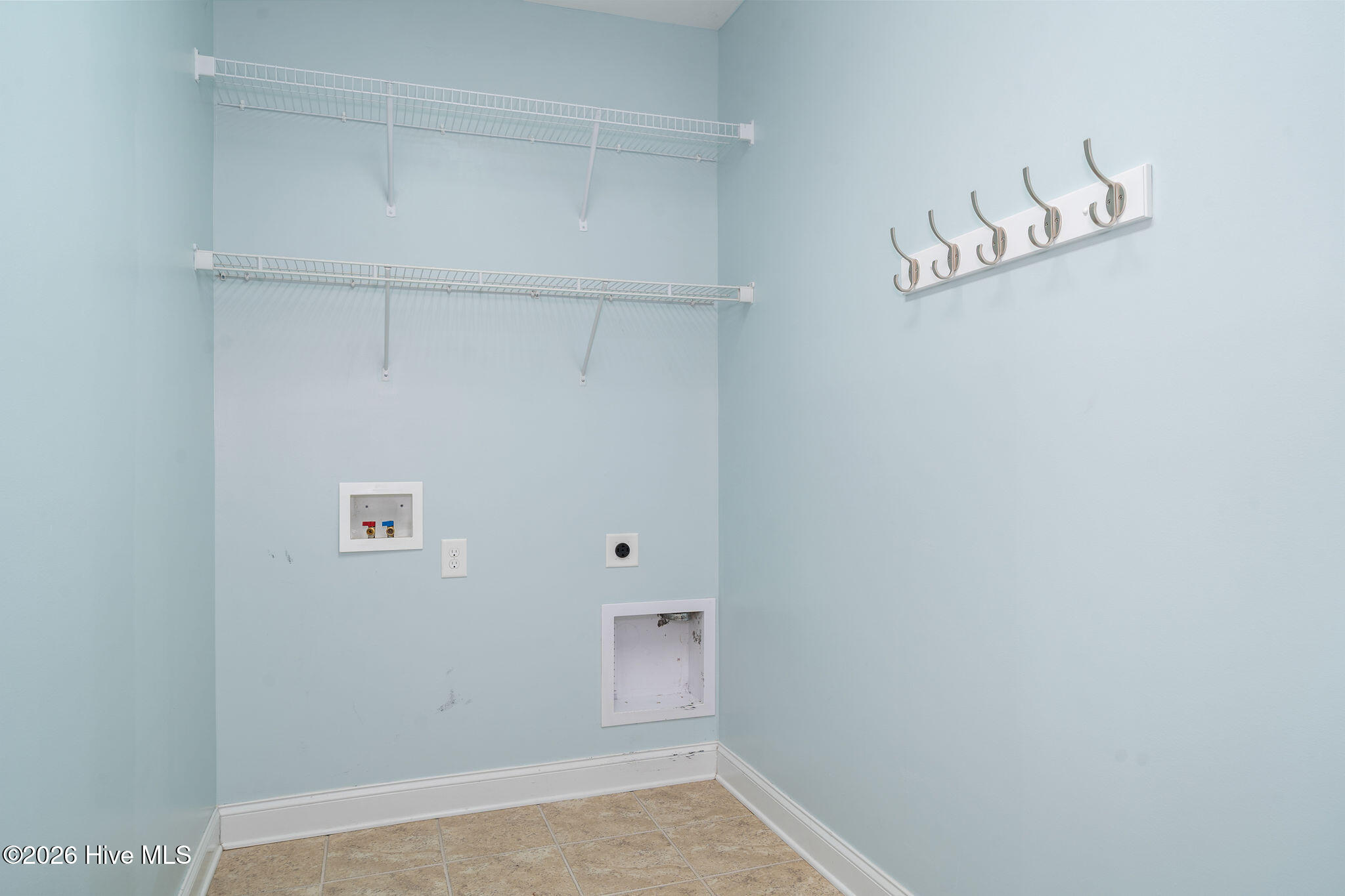 100547626 | Photo 30