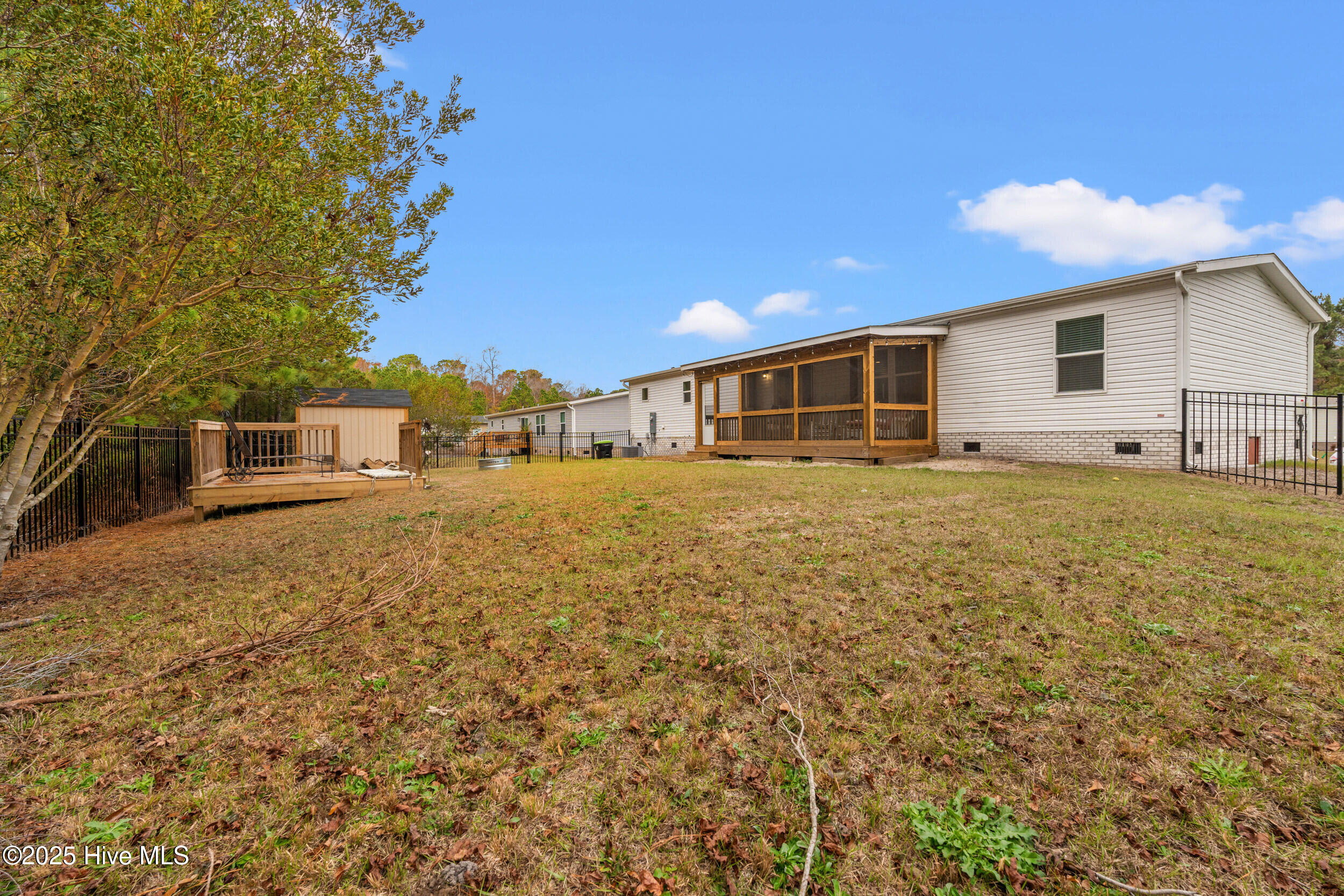 100543638 | Photo 26