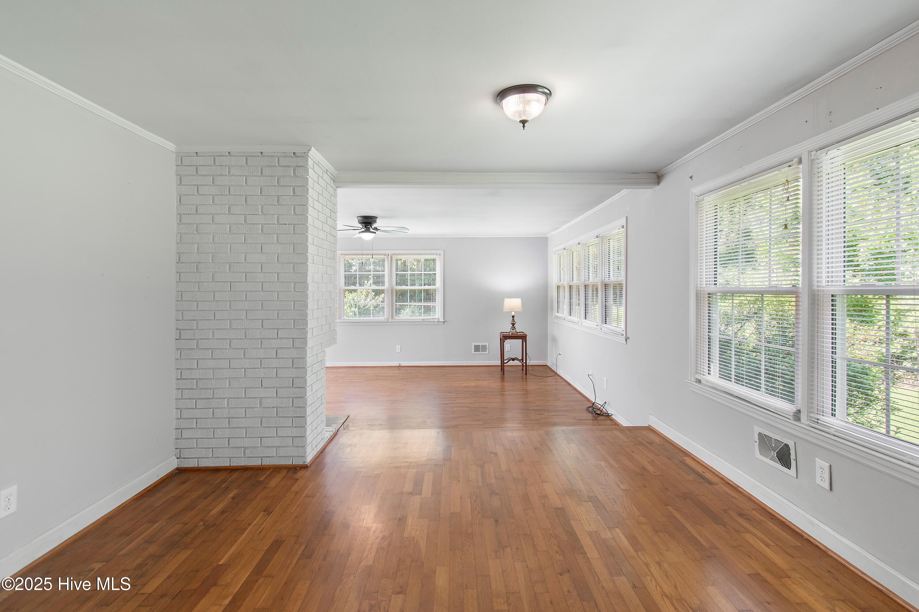 100525762 | Photo 10