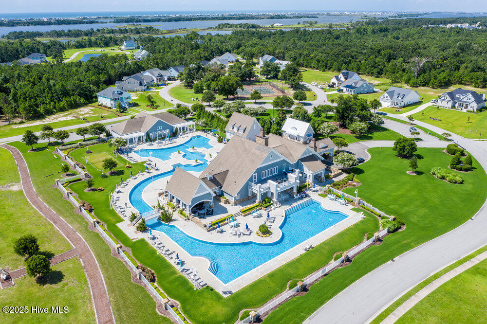 100543264 | Photo 58