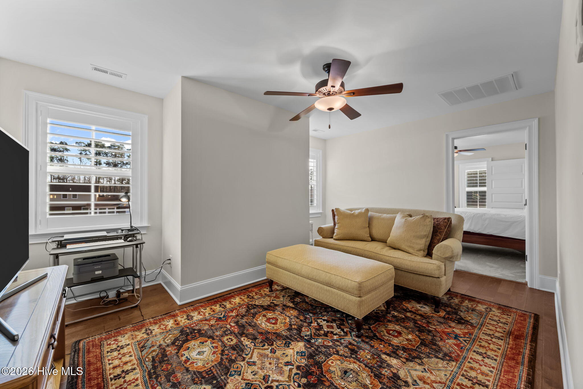 100546497 | Photo 46