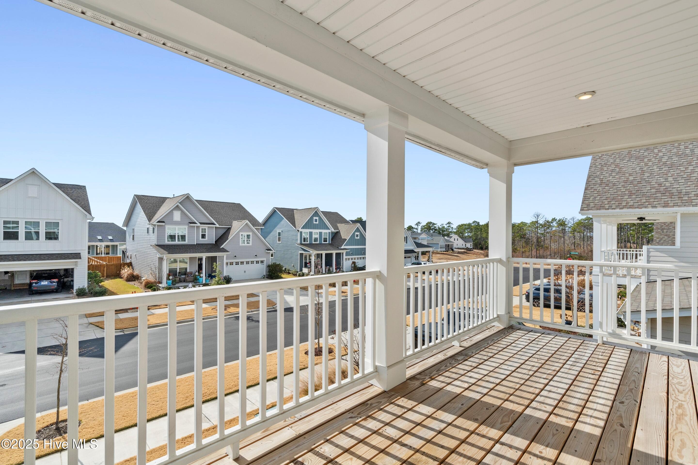 100547045 | Photo 32