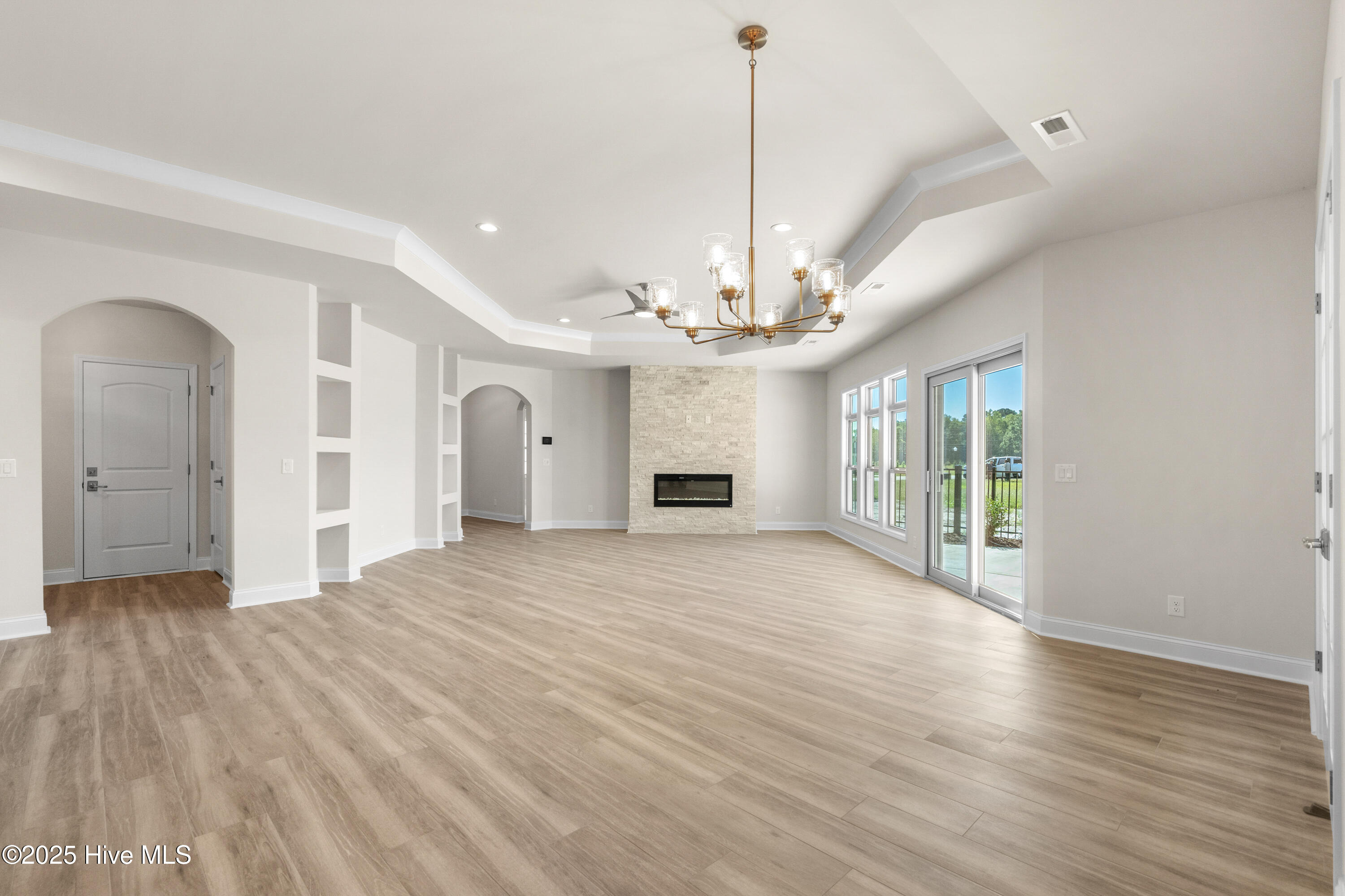 100499981 | Photo 19