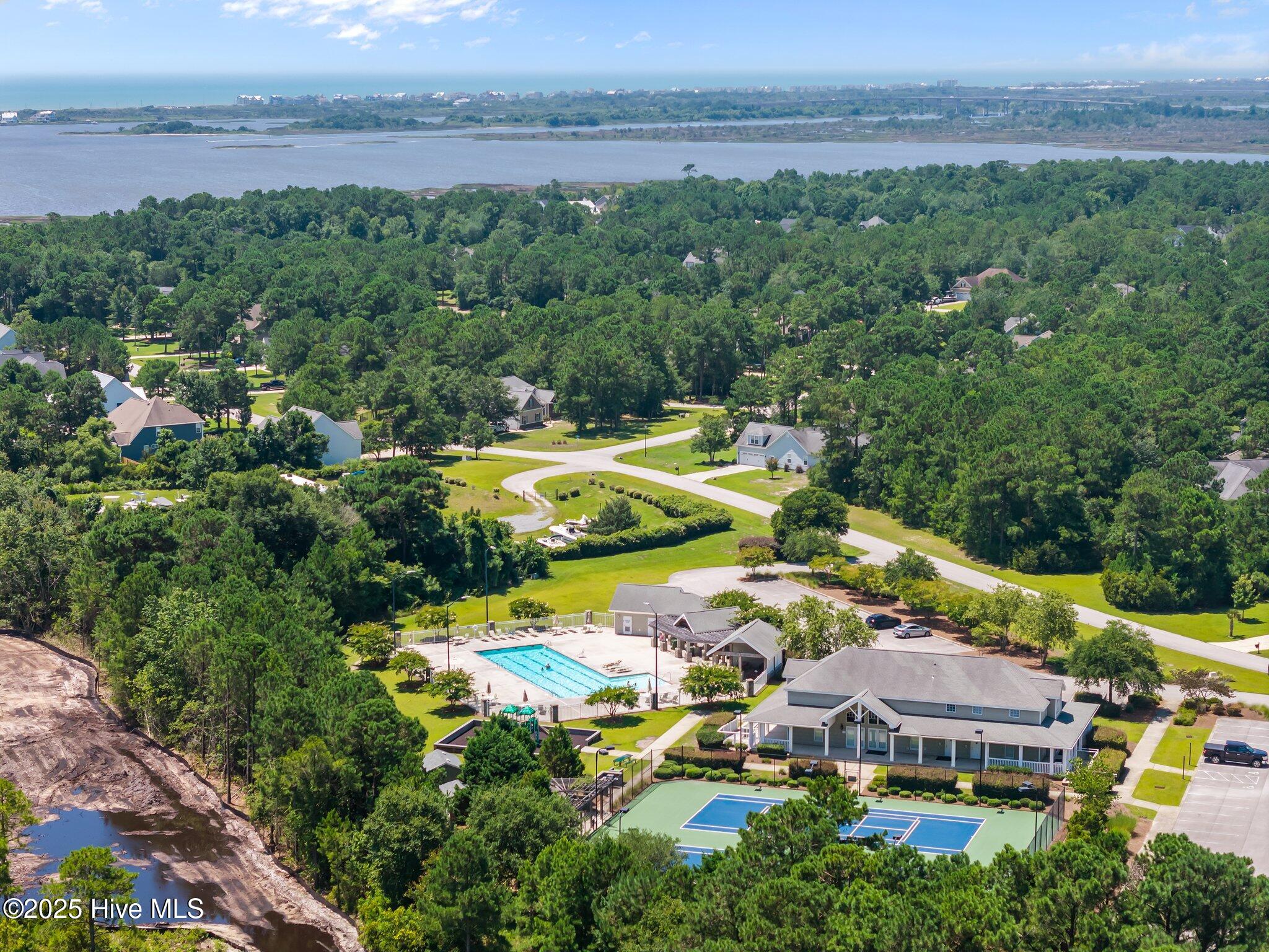 100518510 | Photo 70