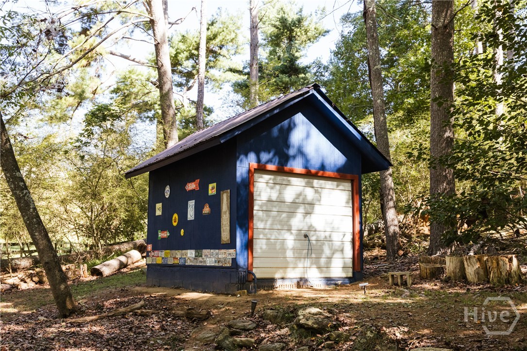 3383 Wolf Drive