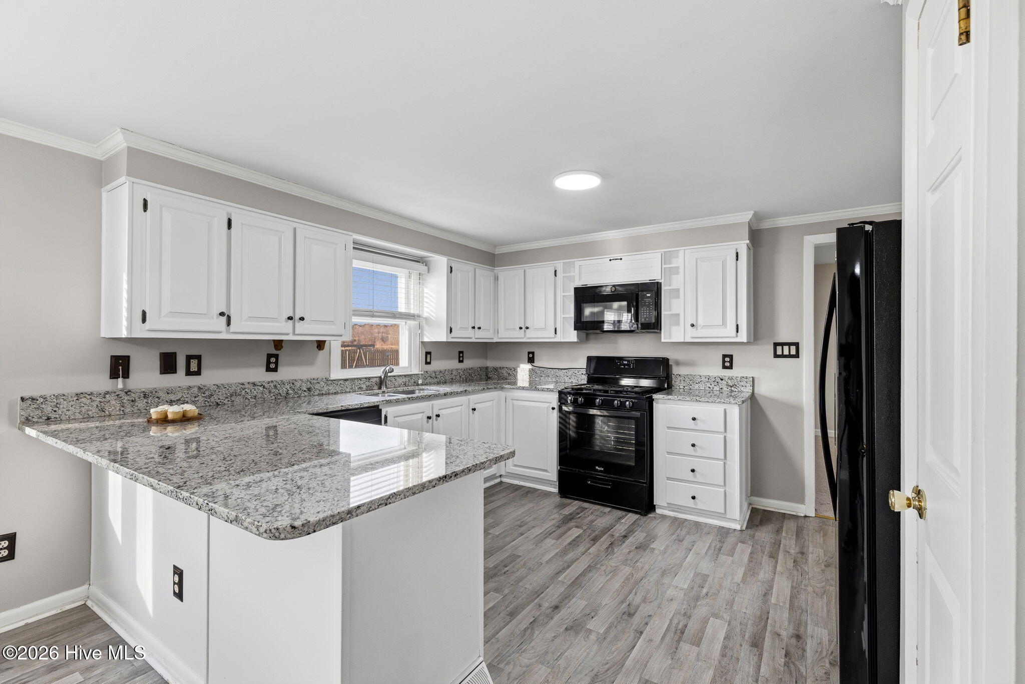 100554589 | Photo 14