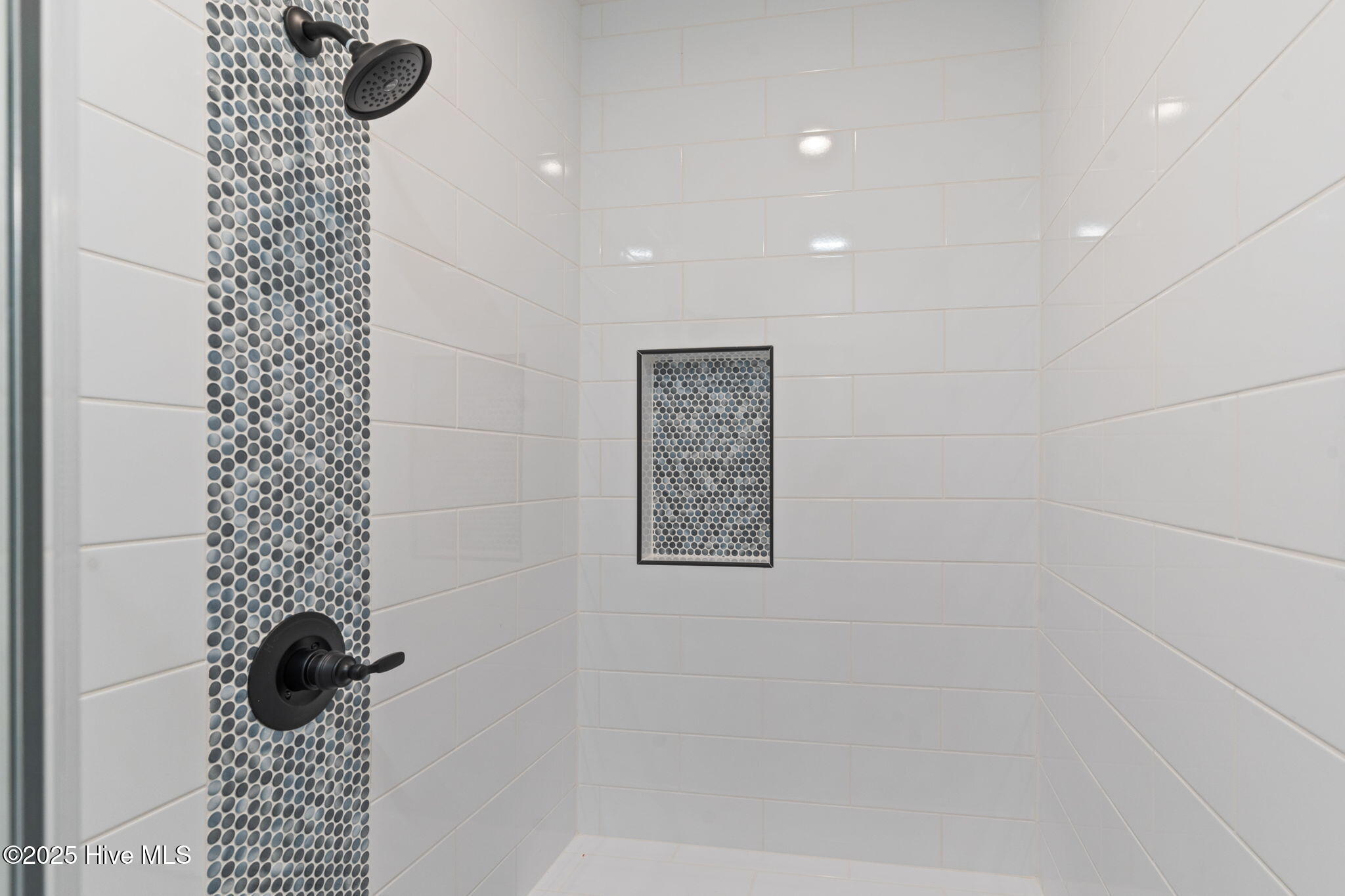 100479579 | Photo 21