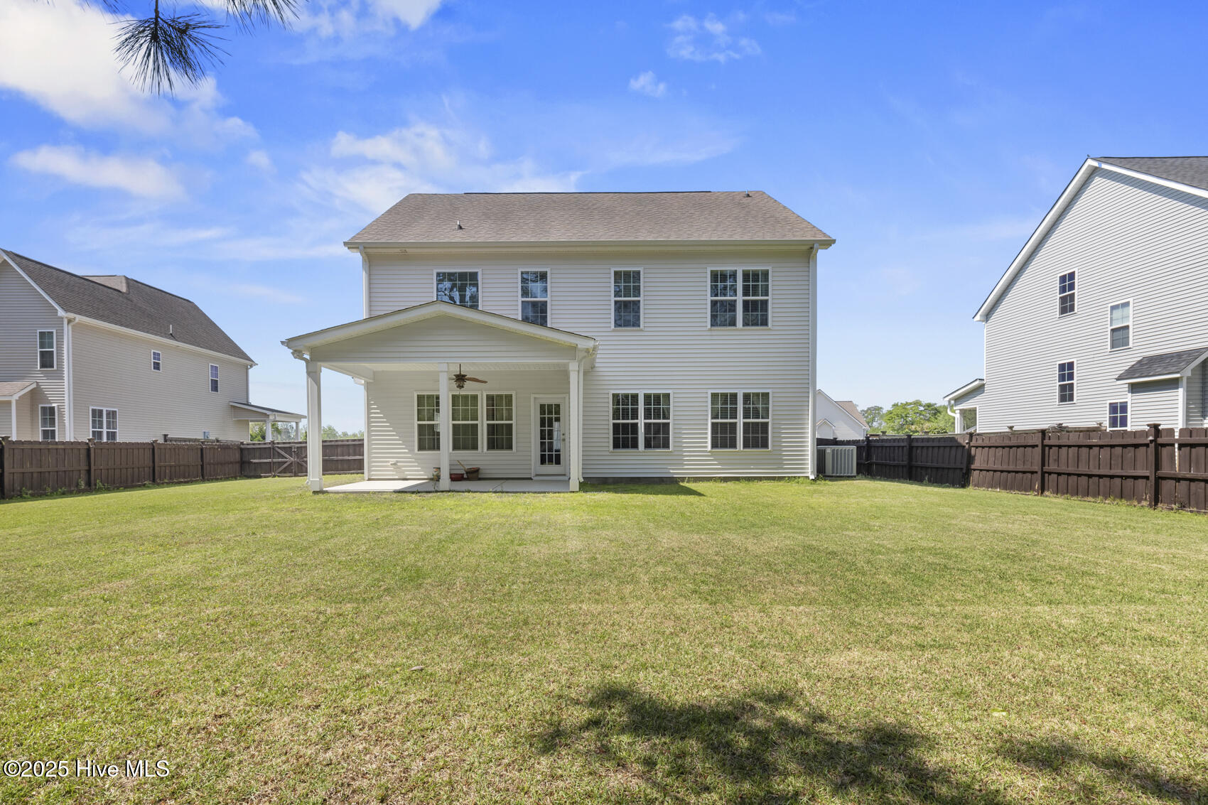 100501519 | Photo 51