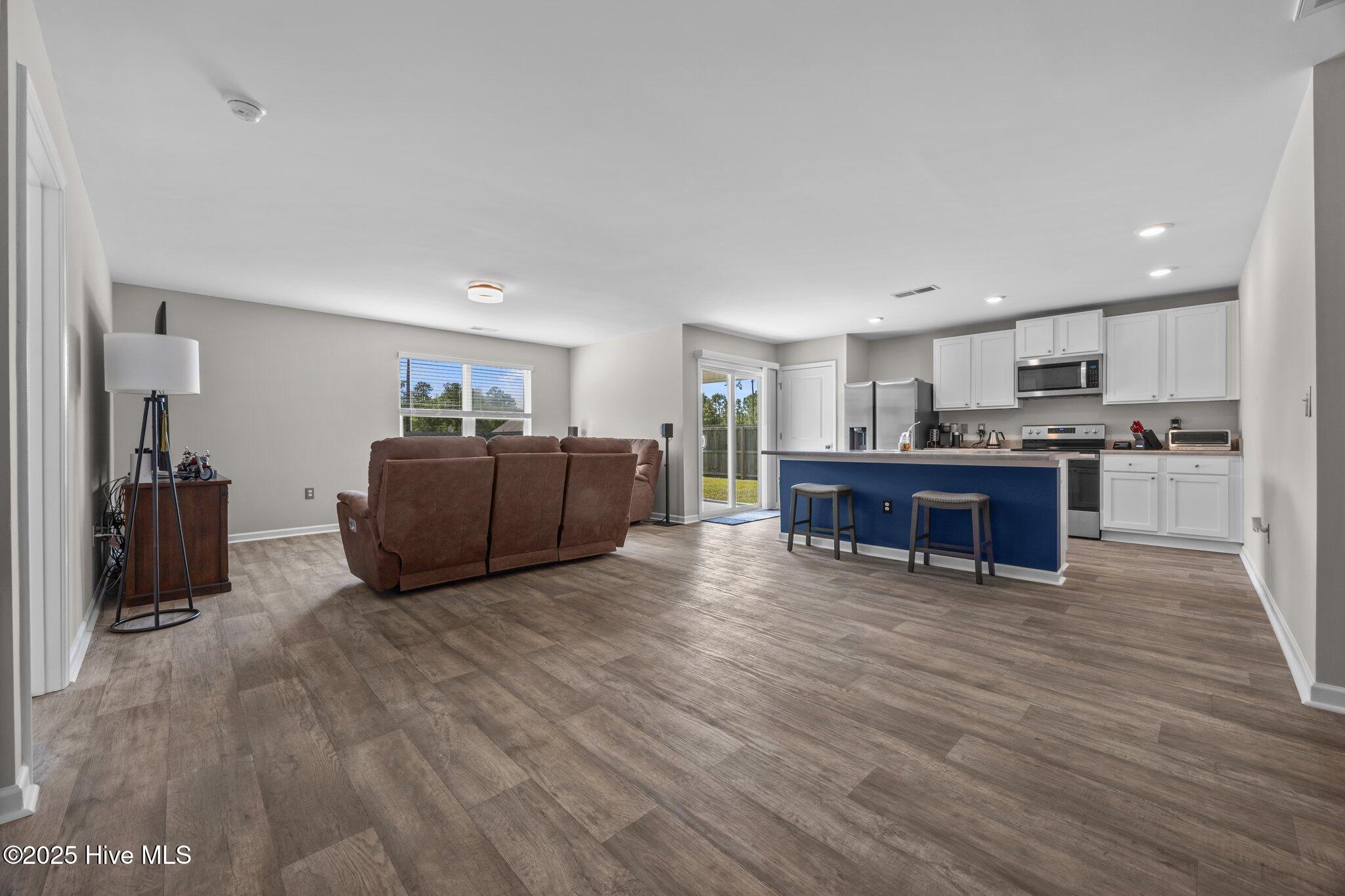 100538089 | Photo 13