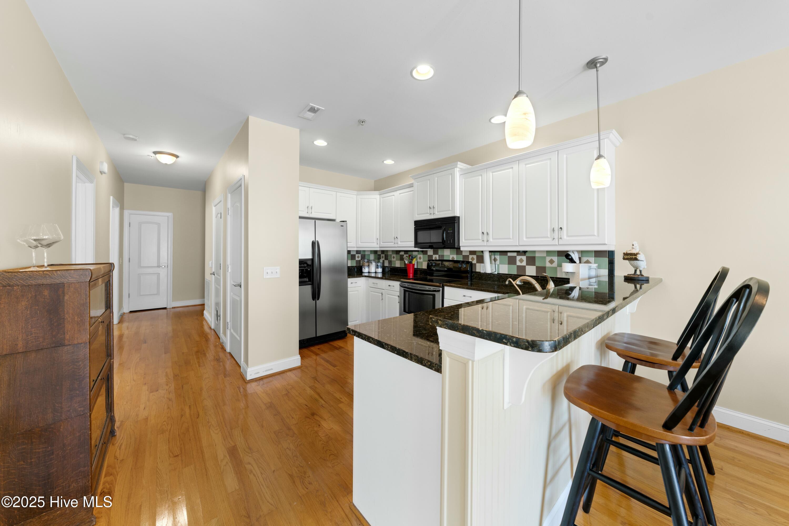 100552218 | Photo 12