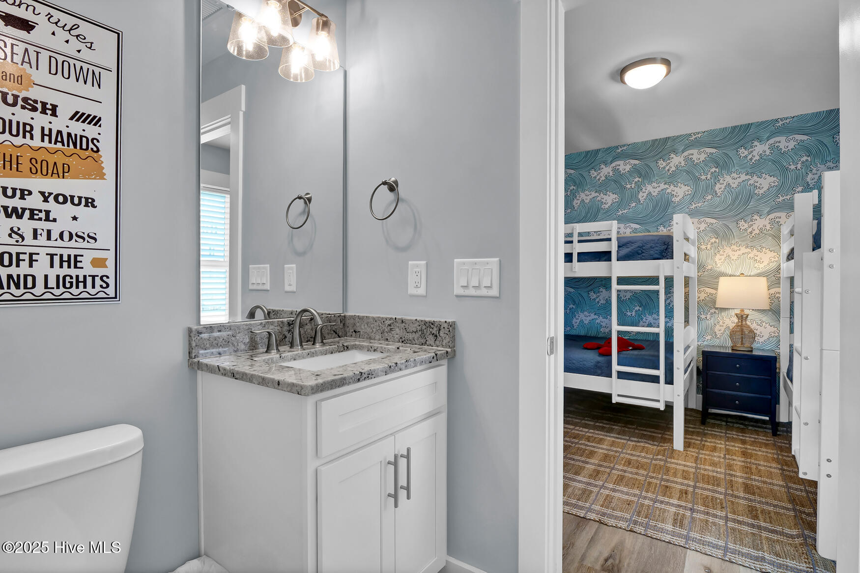 100544154 | Photo 47