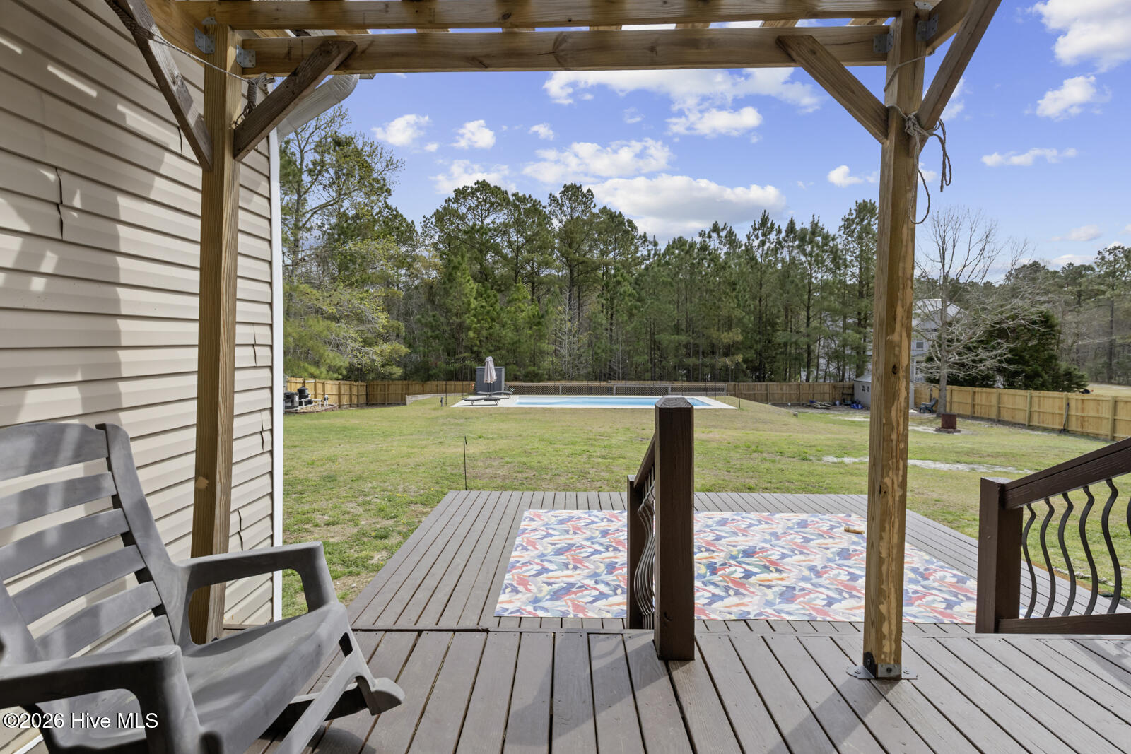 100562743 | Photo 43