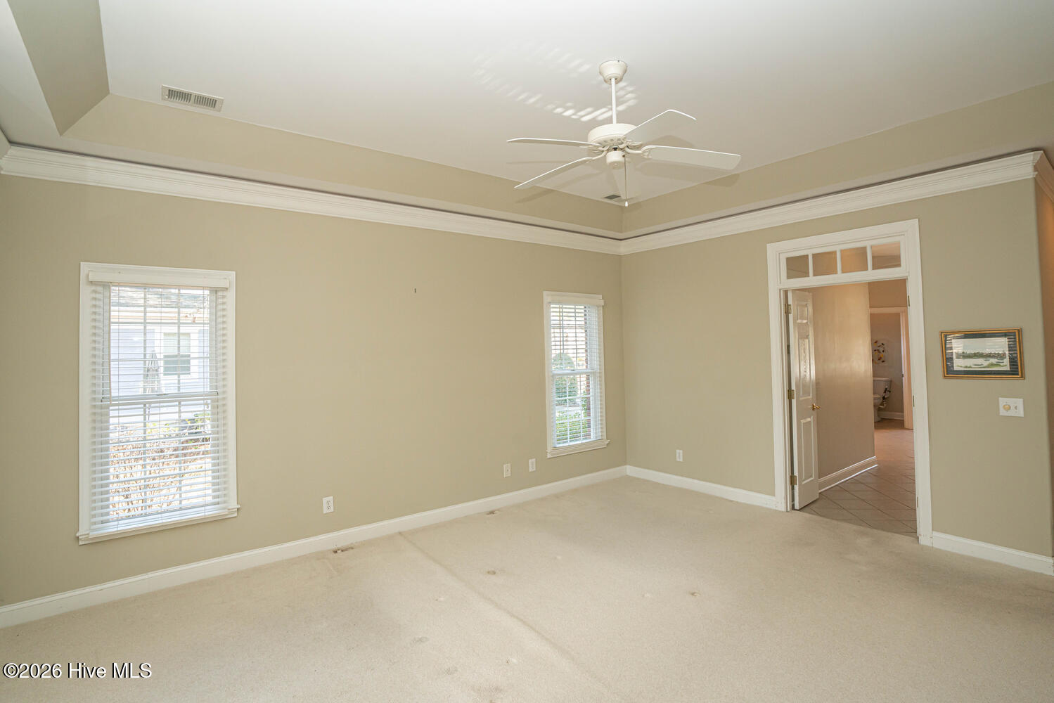 100551245 | Photo 24