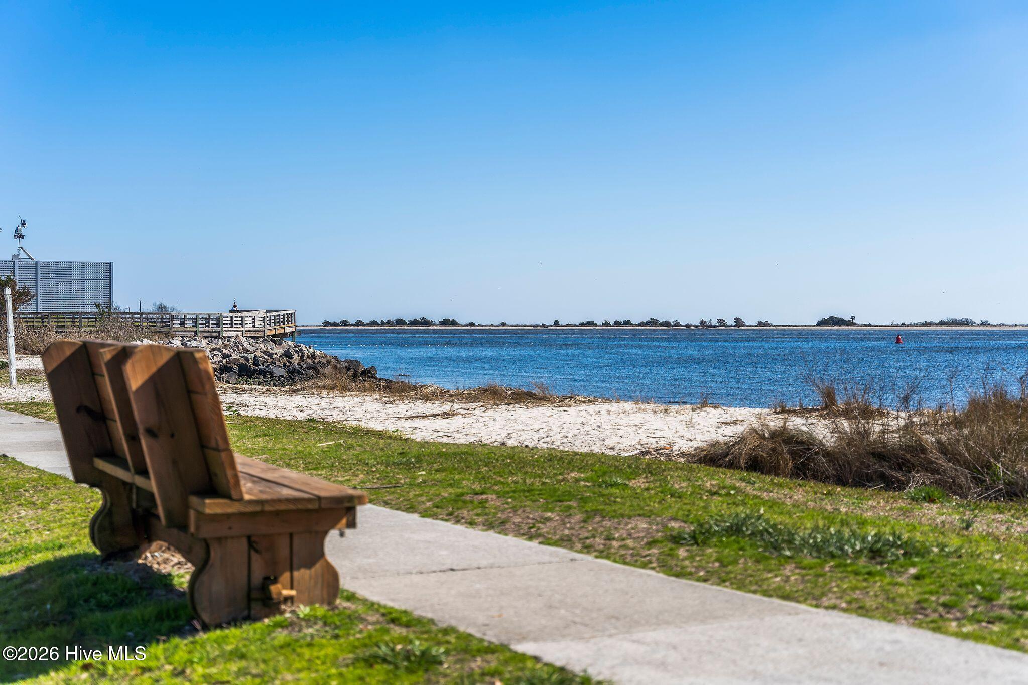 100568011 | Photo 20