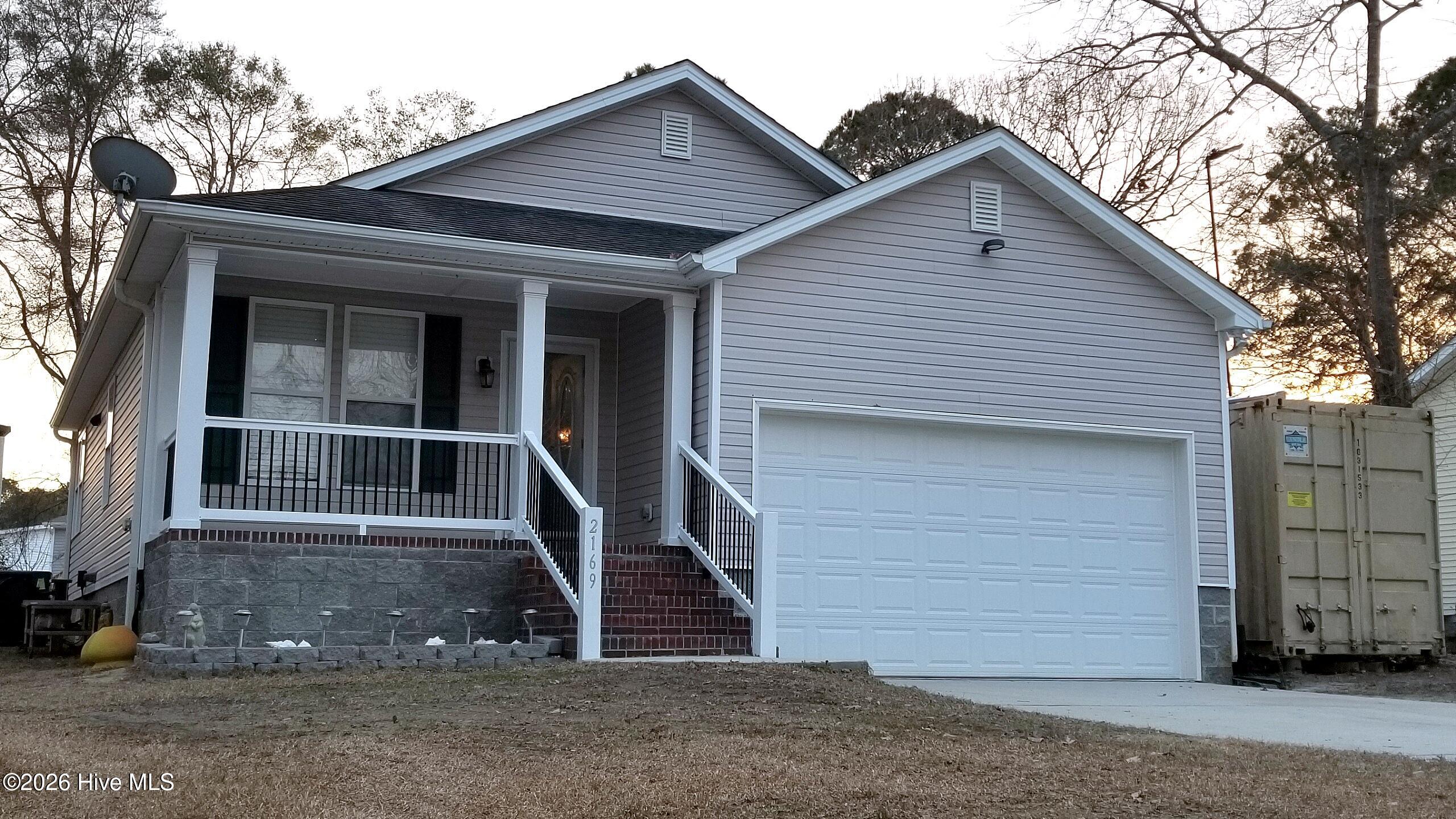 100548783 | Photo 38