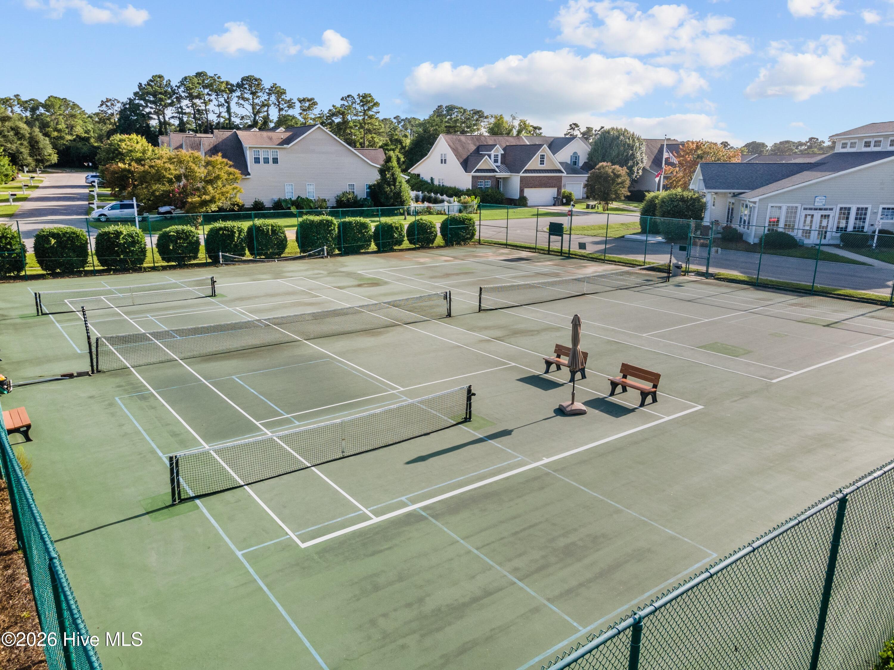 100570621 | Photo 40