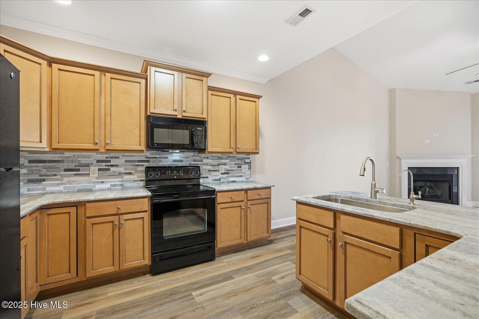 100543356 | Photo 16