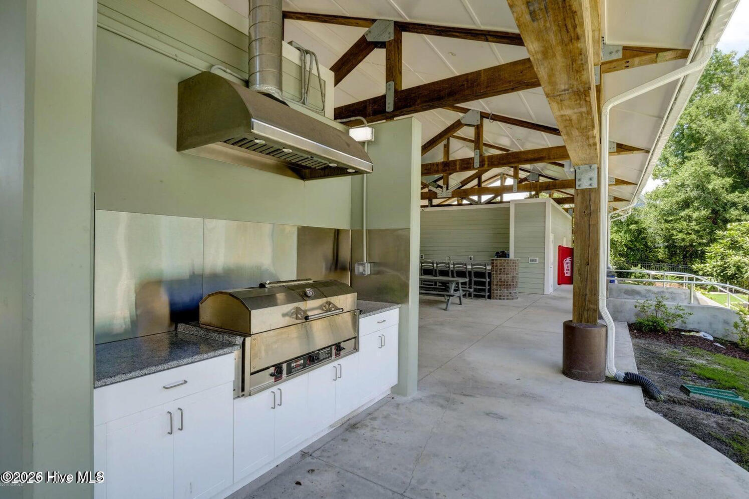 100551438 | Photo 64