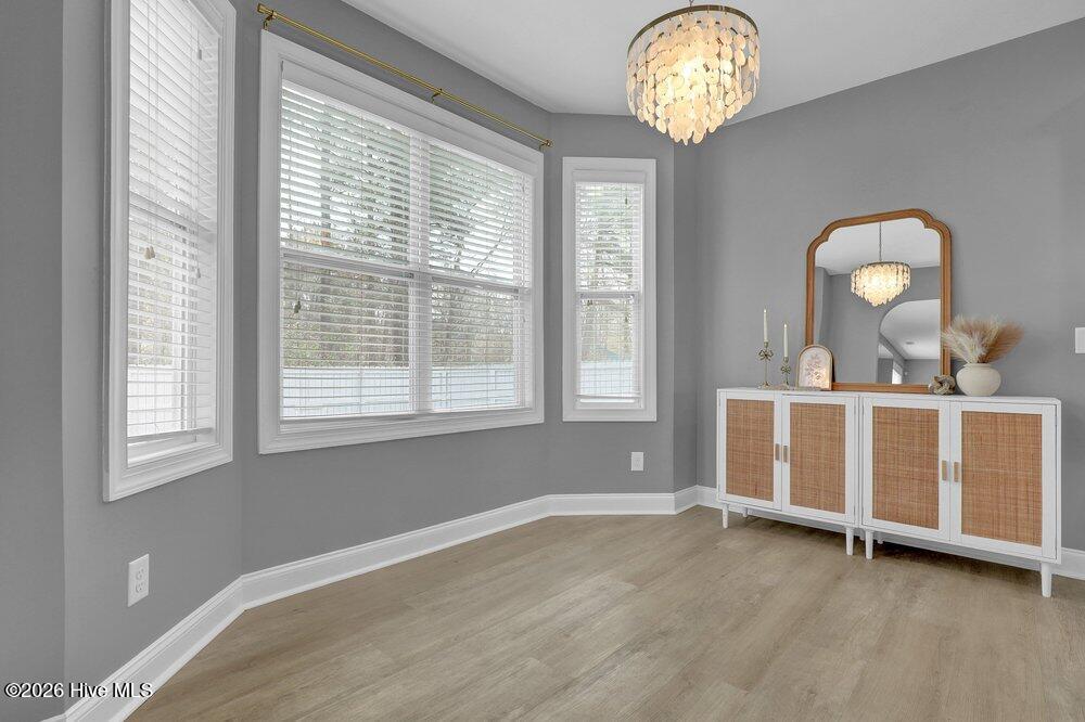 100565663 | Photo 12