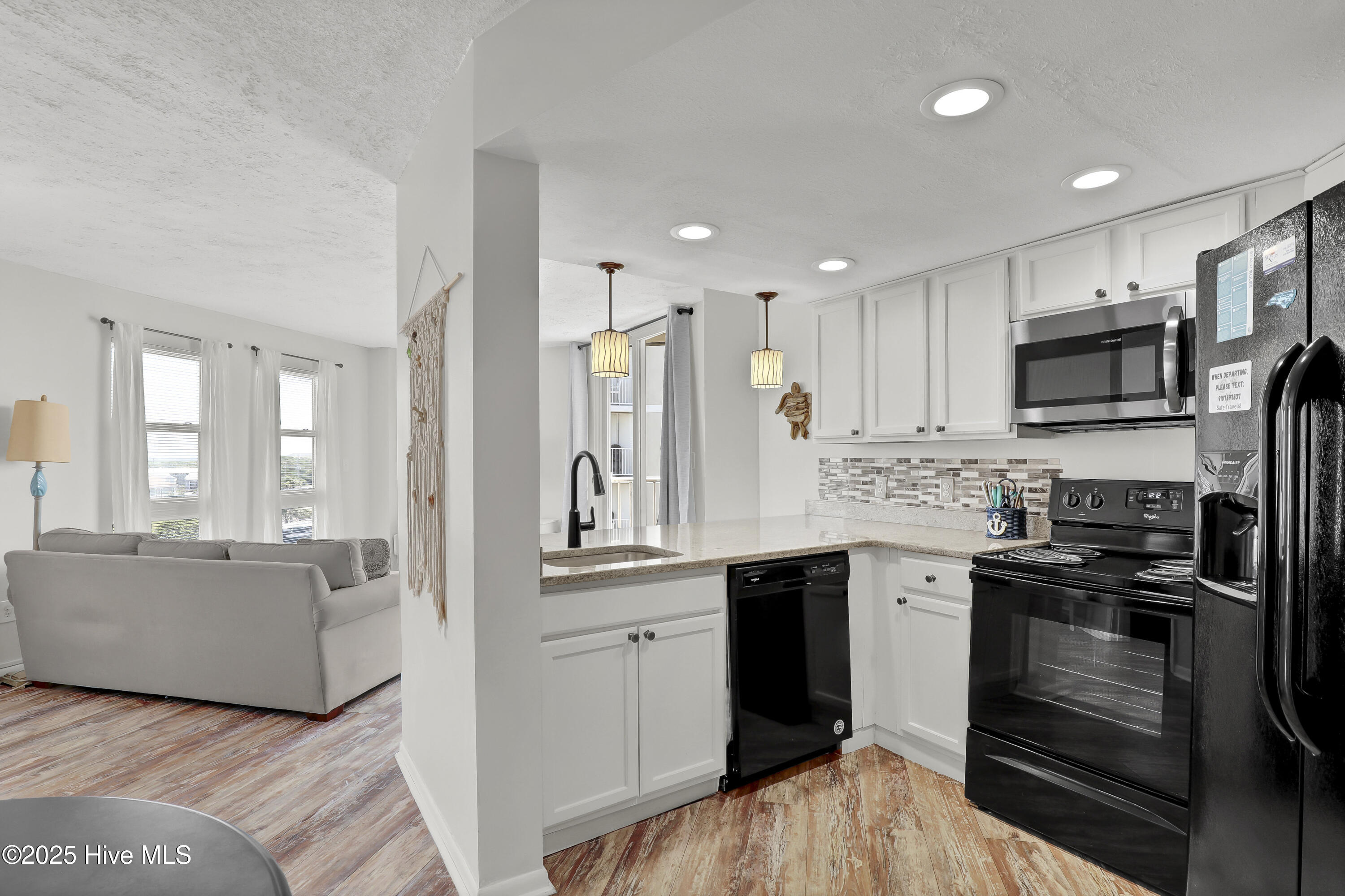 100520524 | Photo 19