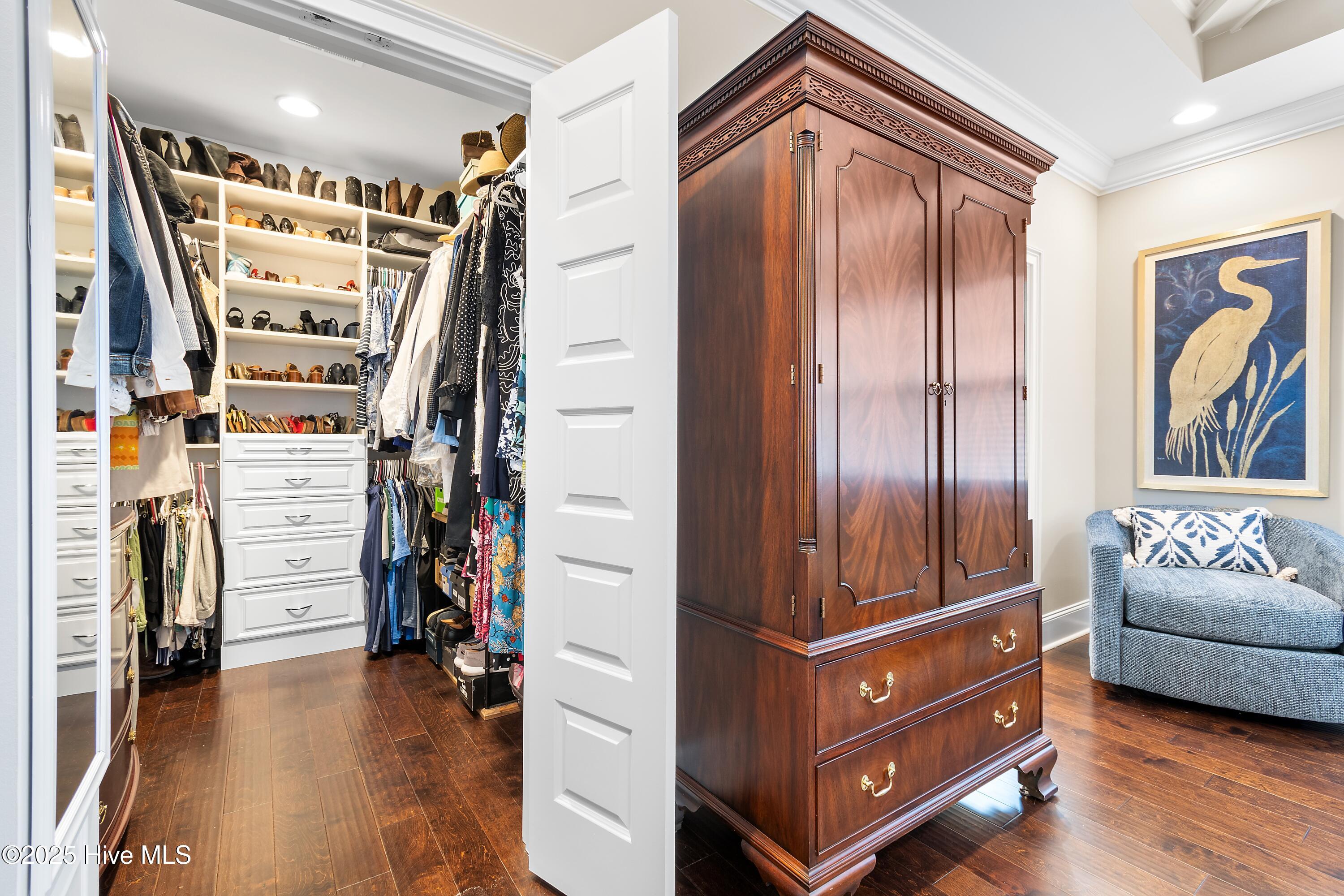 100546246 | Photo 23