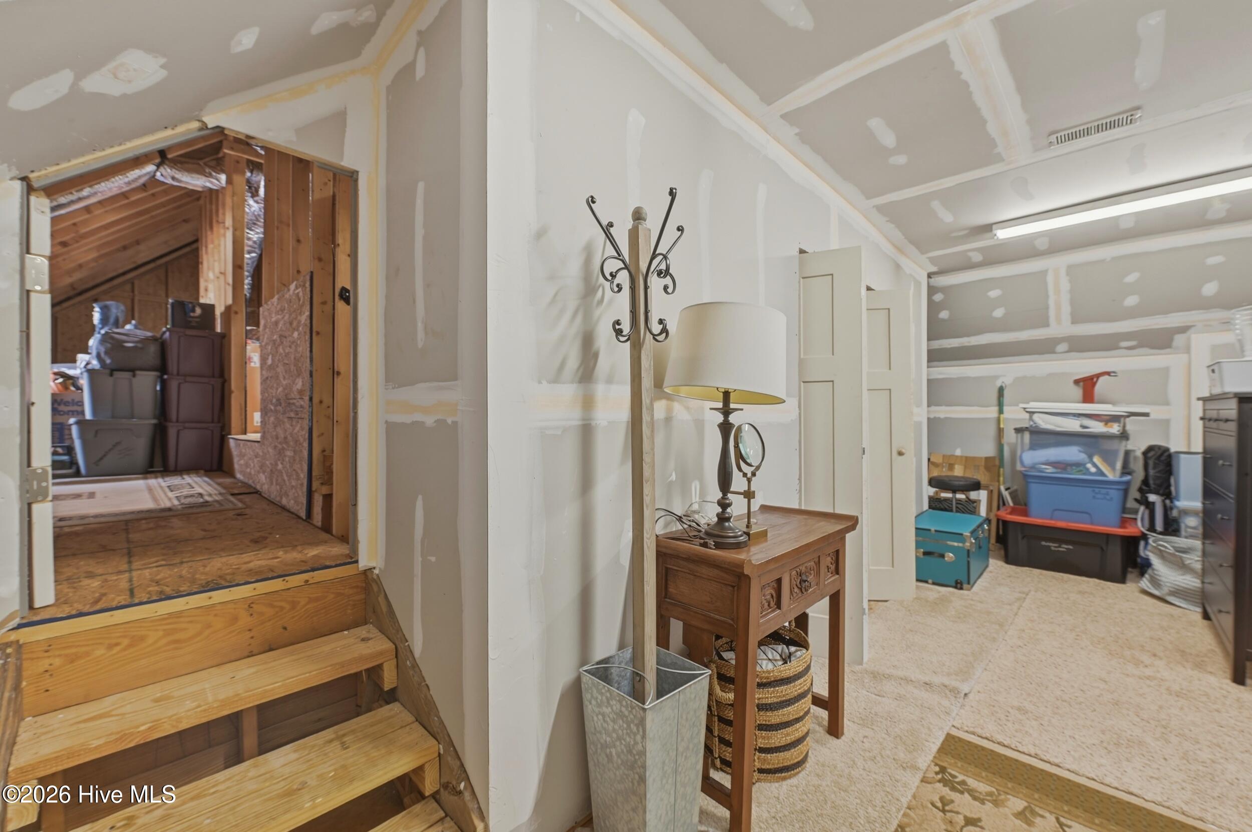 100556453 | Photo 42