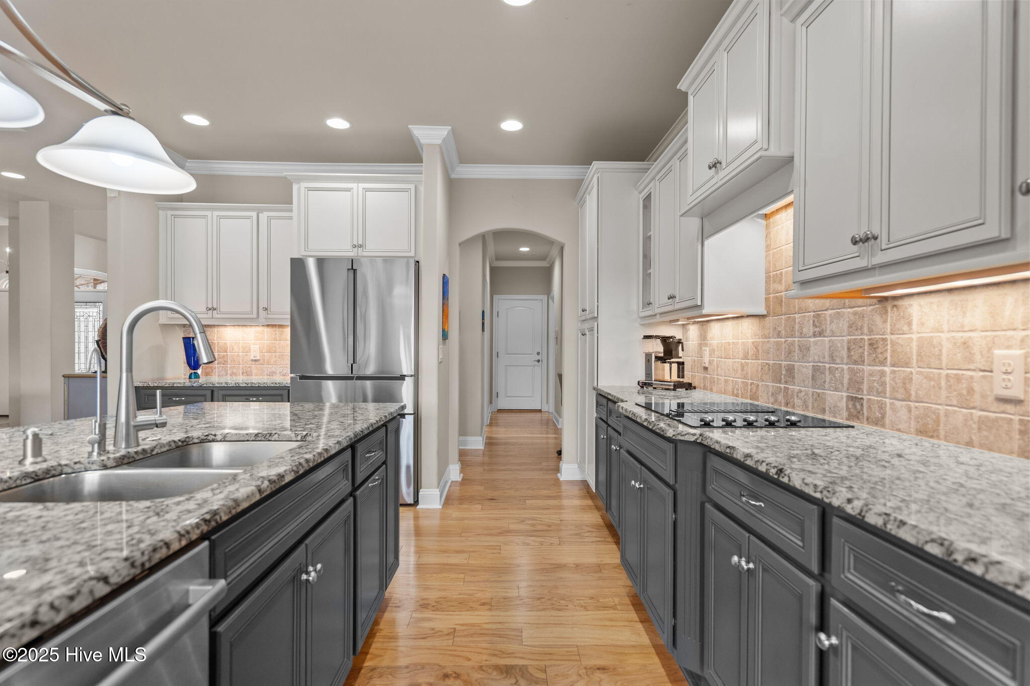 100530735 | Photo 17