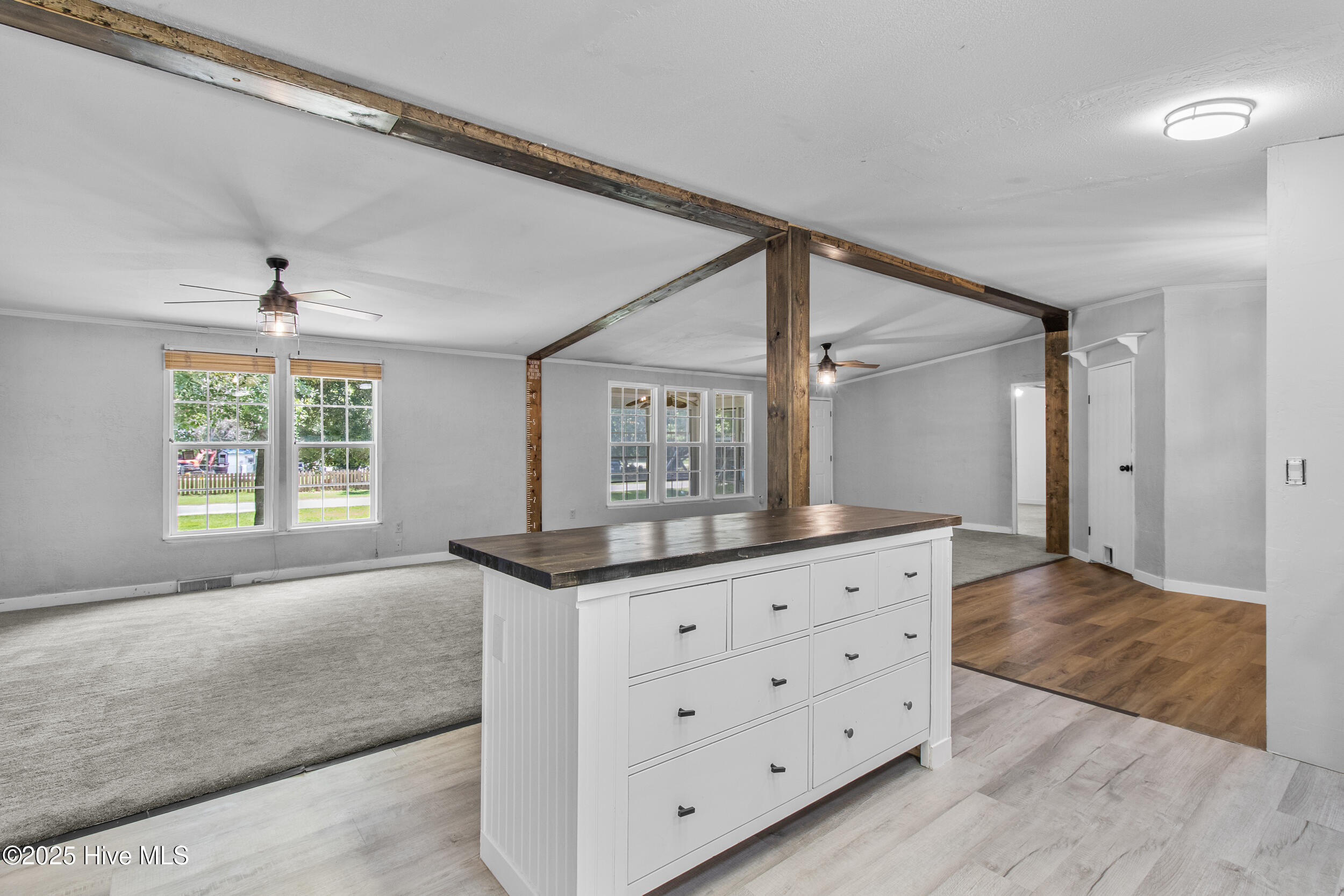 100515334 | Photo 18