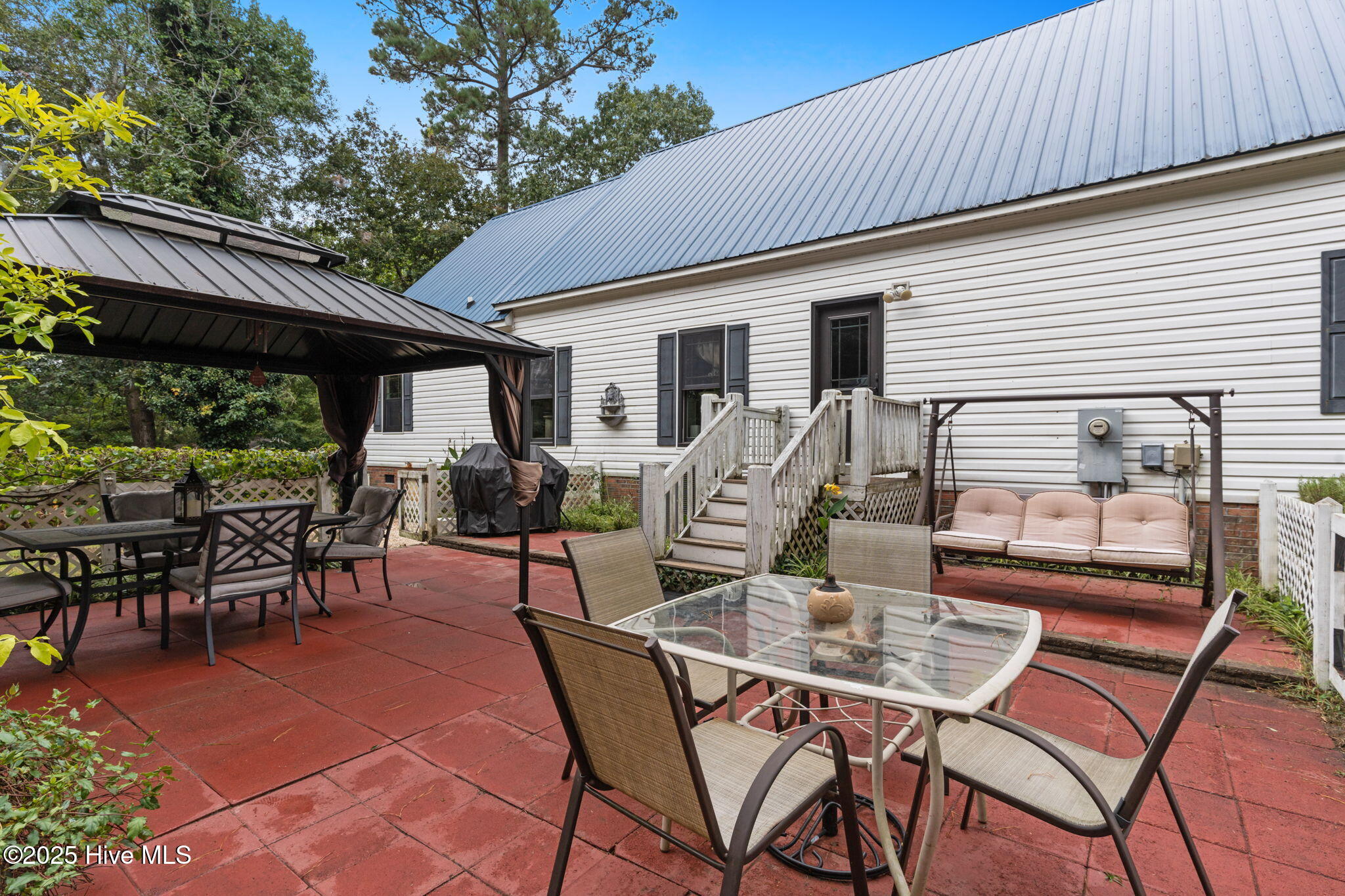 100531169 | Photo 56