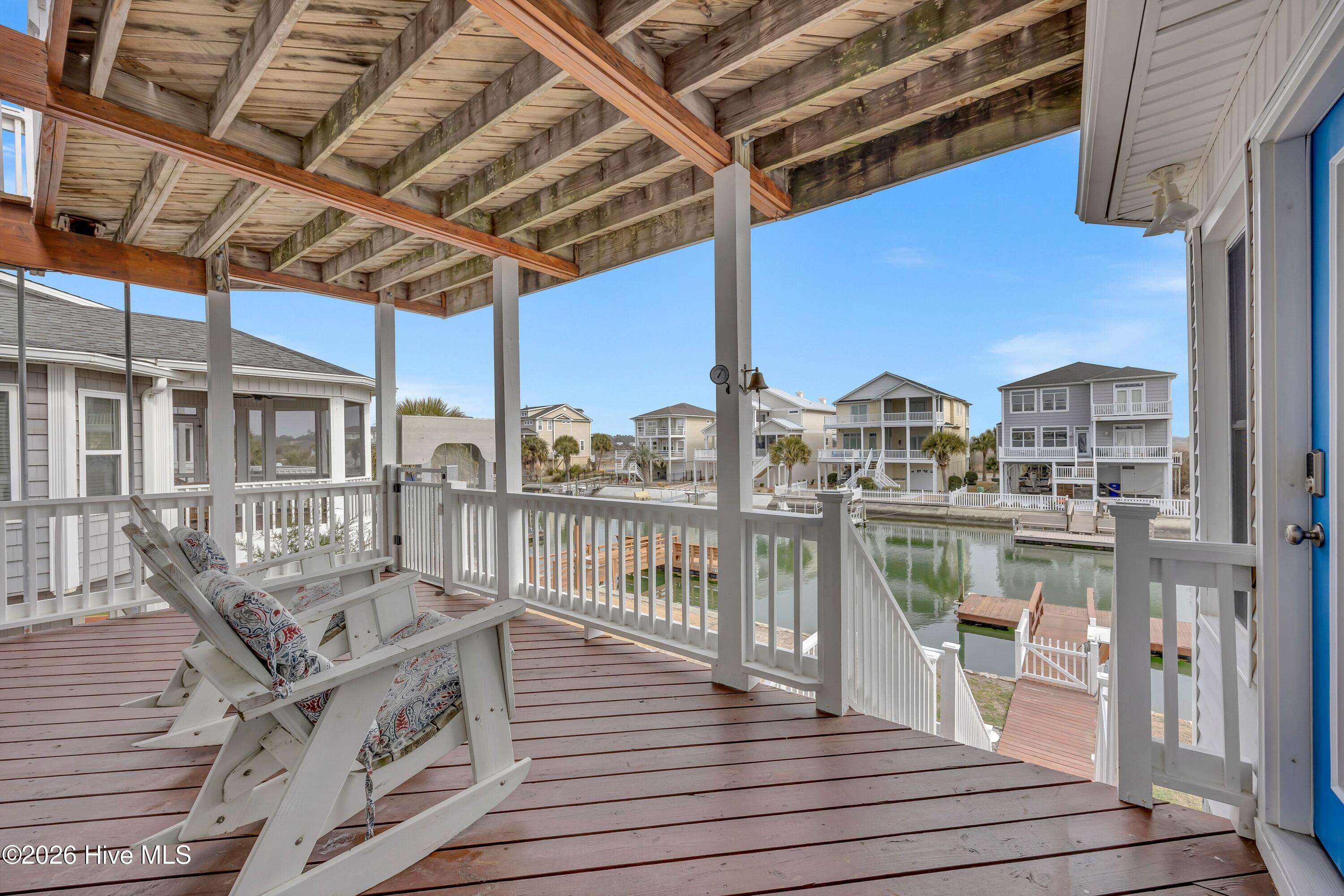 100556301 | Photo 22